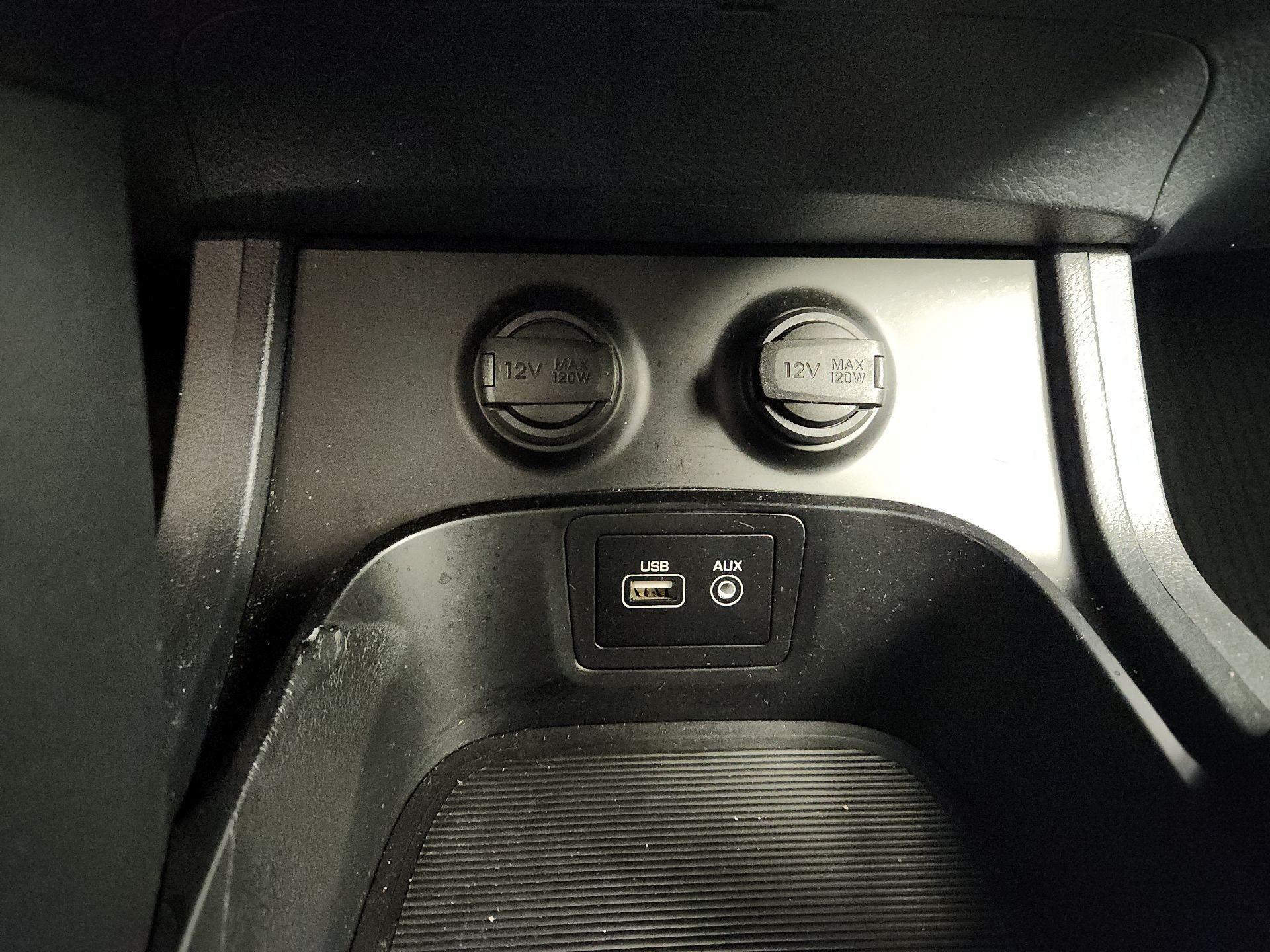 Thumbnail: 2017 Hyundai Santa Fe - 19