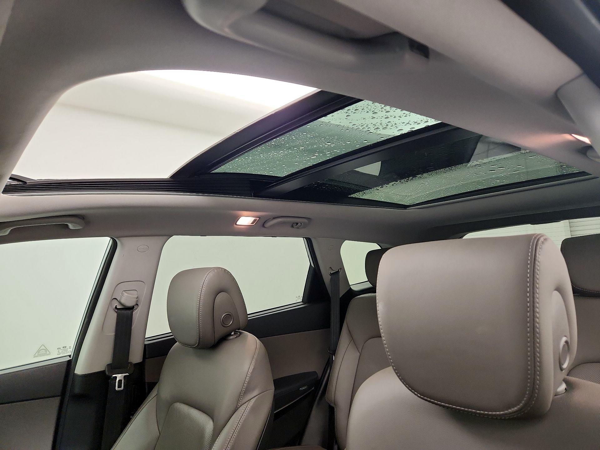 Thumbnail: 2017 Hyundai Santa Fe - 20