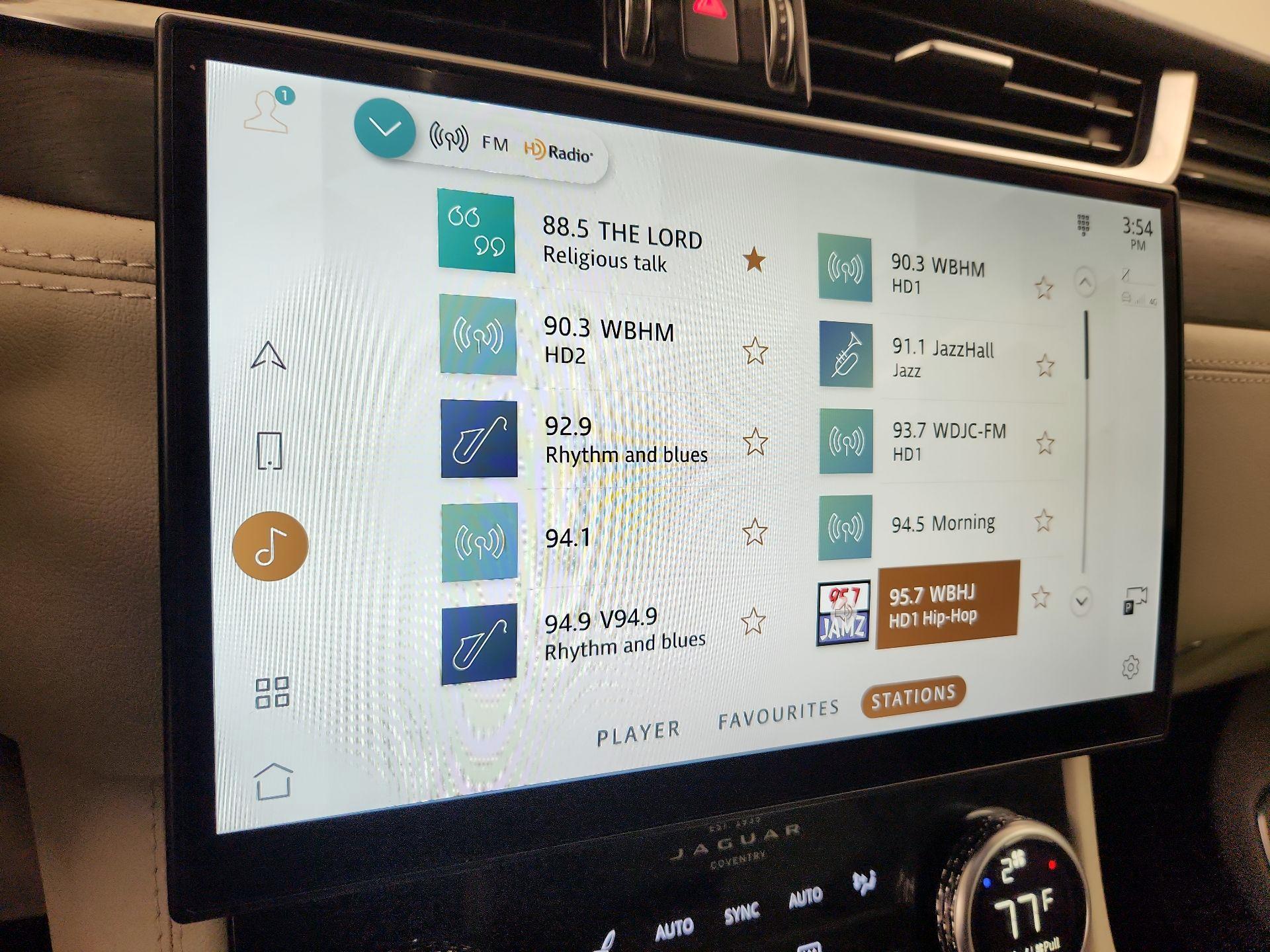 Thumbnail: 2021 Jaguar F-Pace - 16