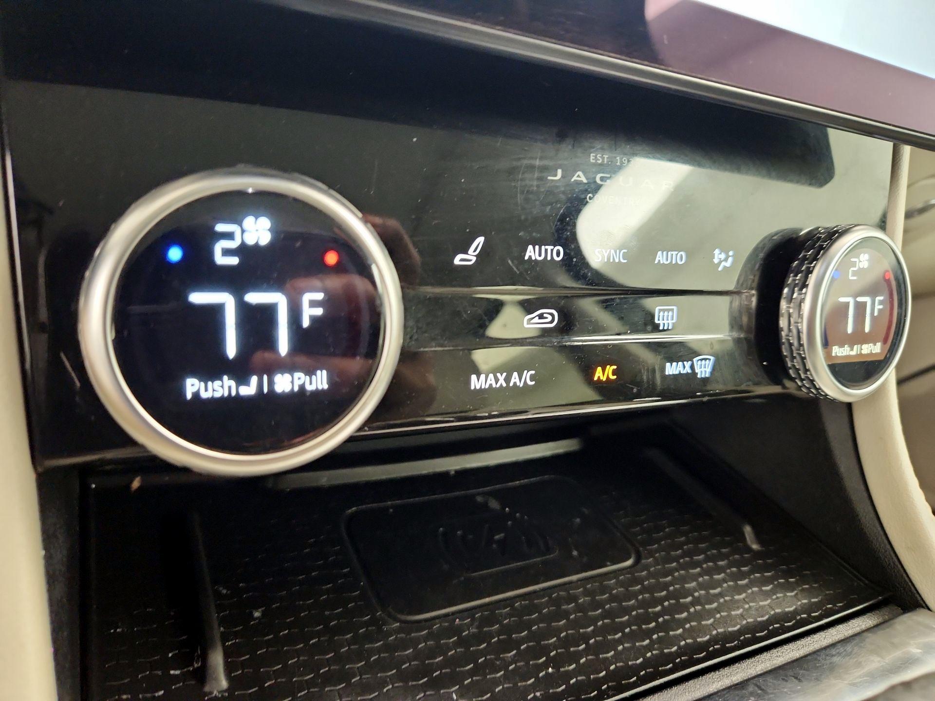 Thumbnail: 2021 Jaguar F-Pace - 17