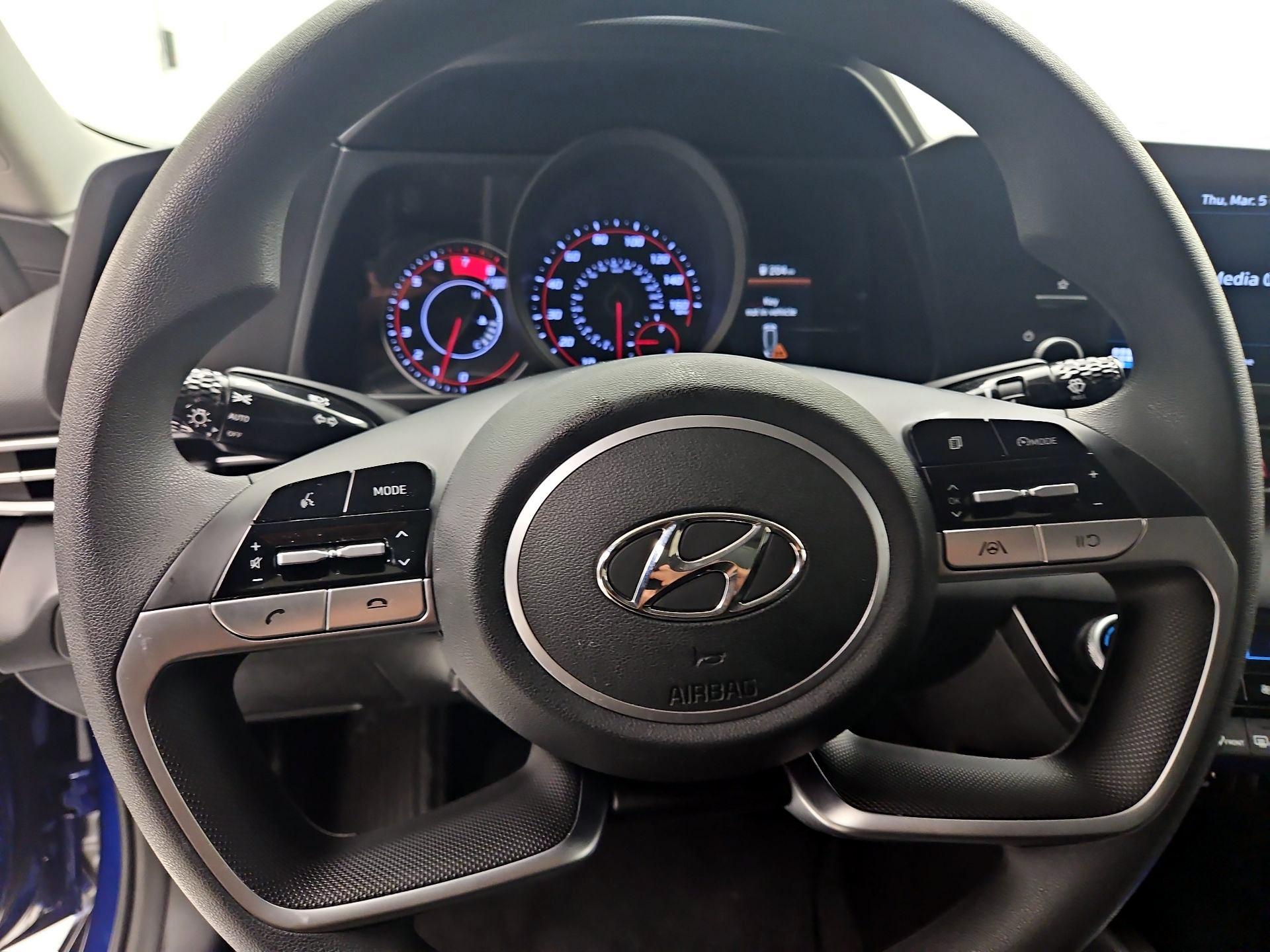 Thumbnail: 2021 Hyundai Elantra - 10