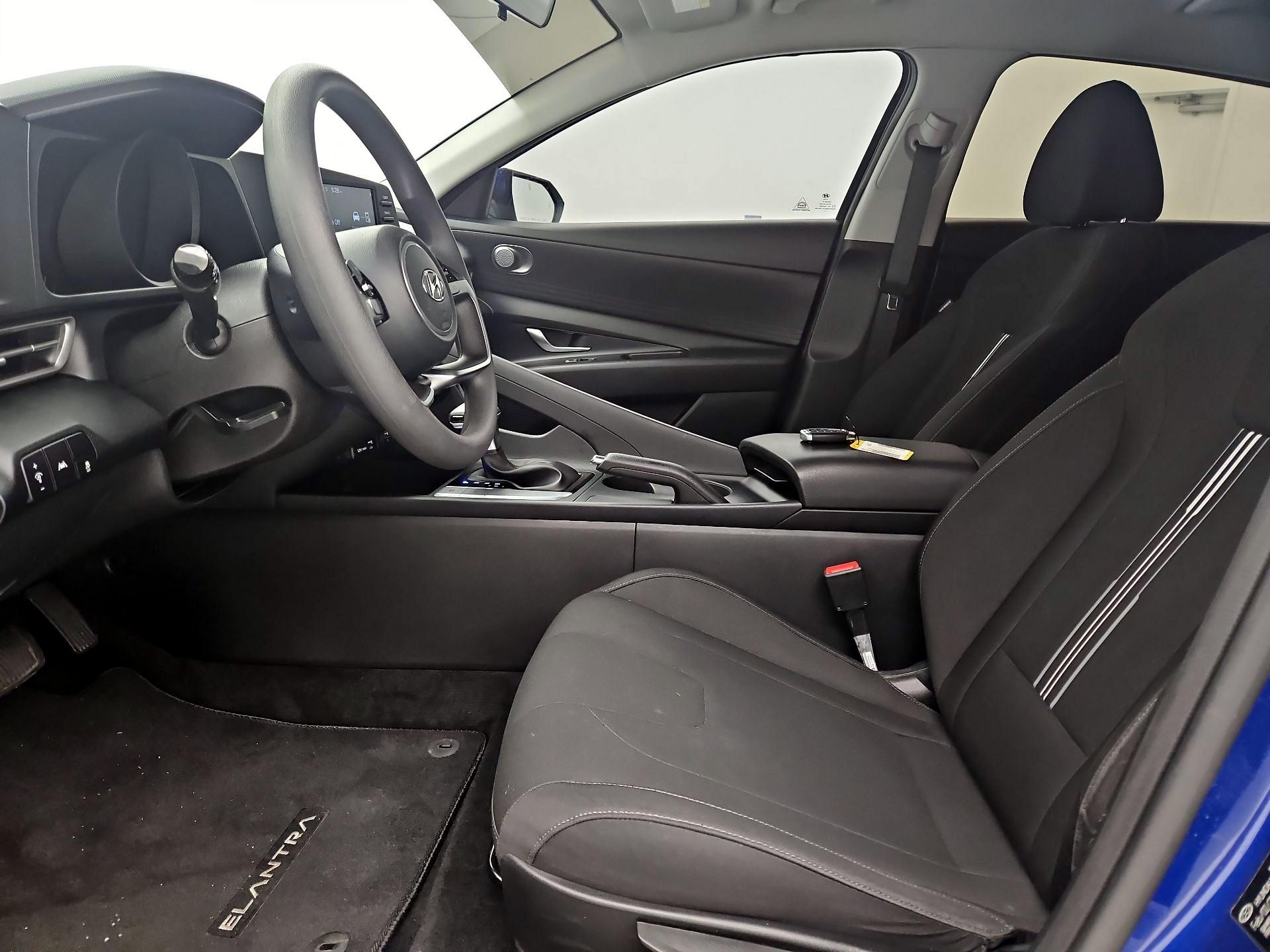 Thumbnail: 2021 Hyundai Elantra - 11