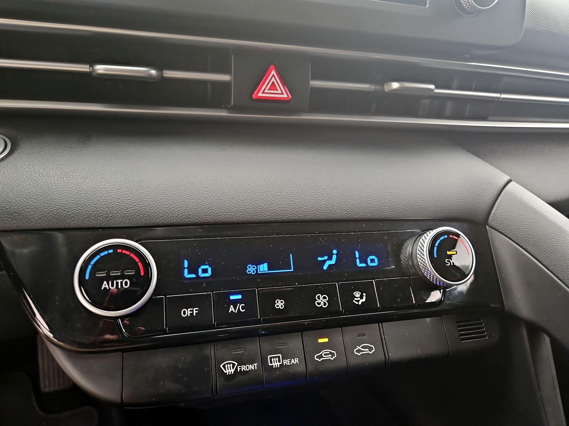 Thumbnail: 2021 Hyundai Elantra - 16