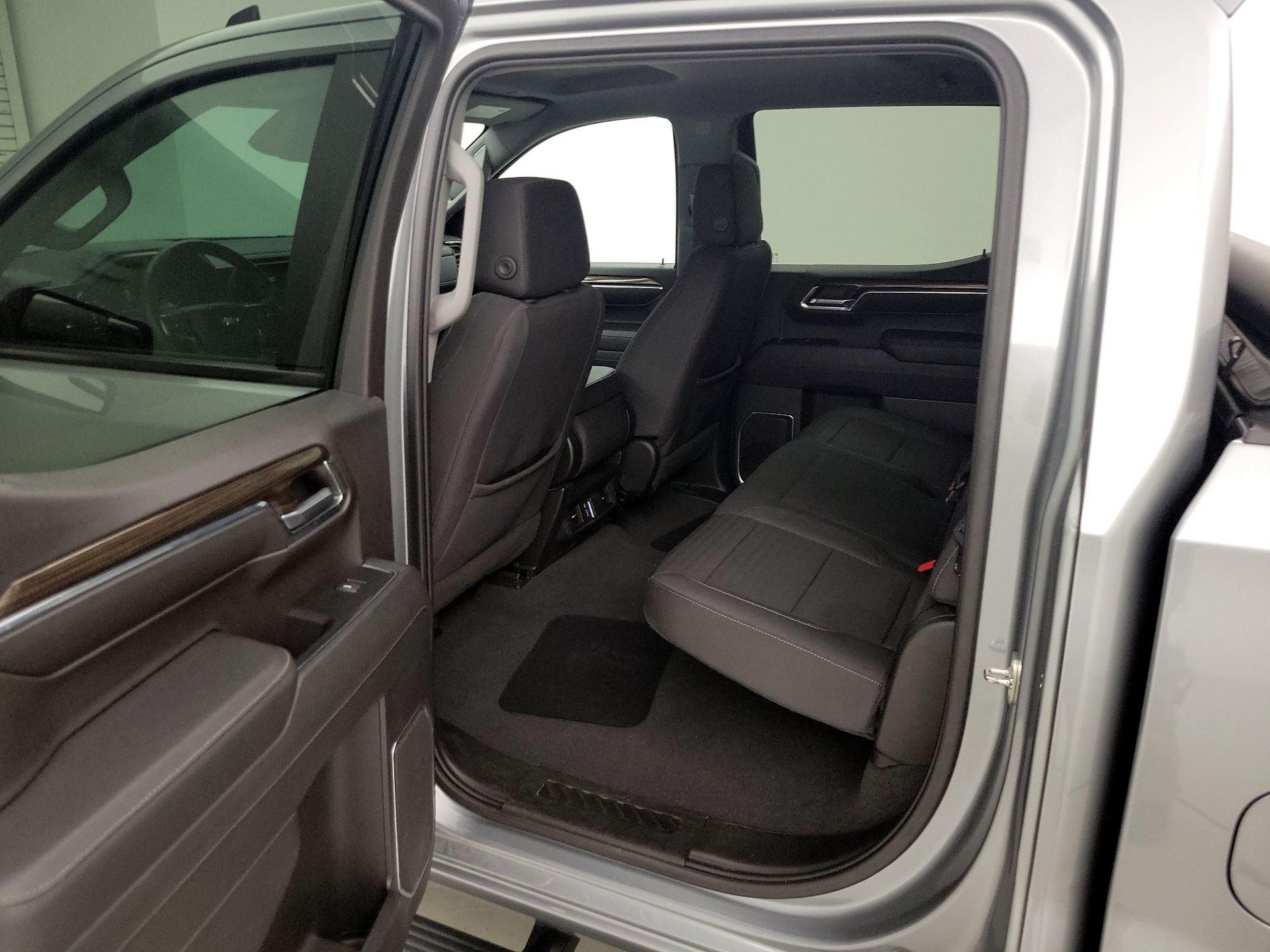 Thumbnail: 2023 Chevrolet Silverado 1500 - 19