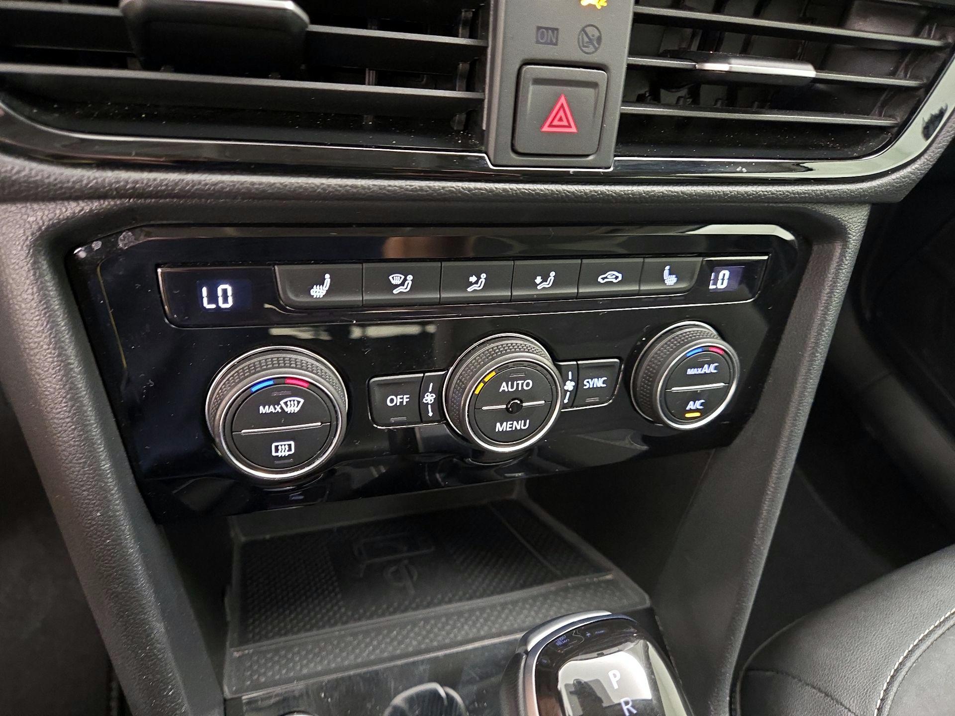 Thumbnail: 2024 Volkswagen Taos - 16