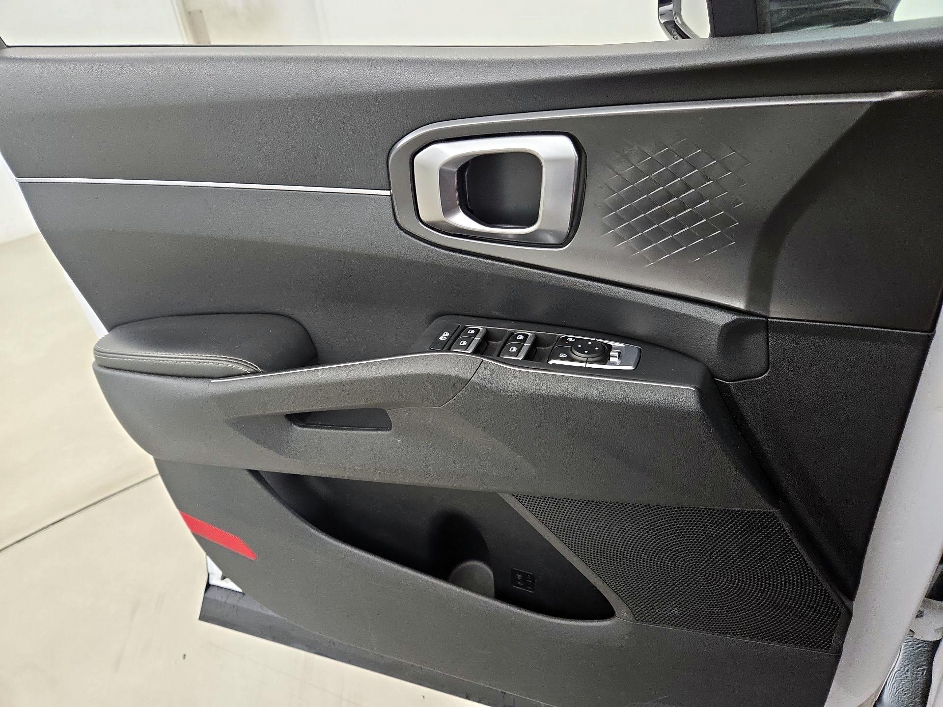 Thumbnail: 2024 Kia Sorento - 12