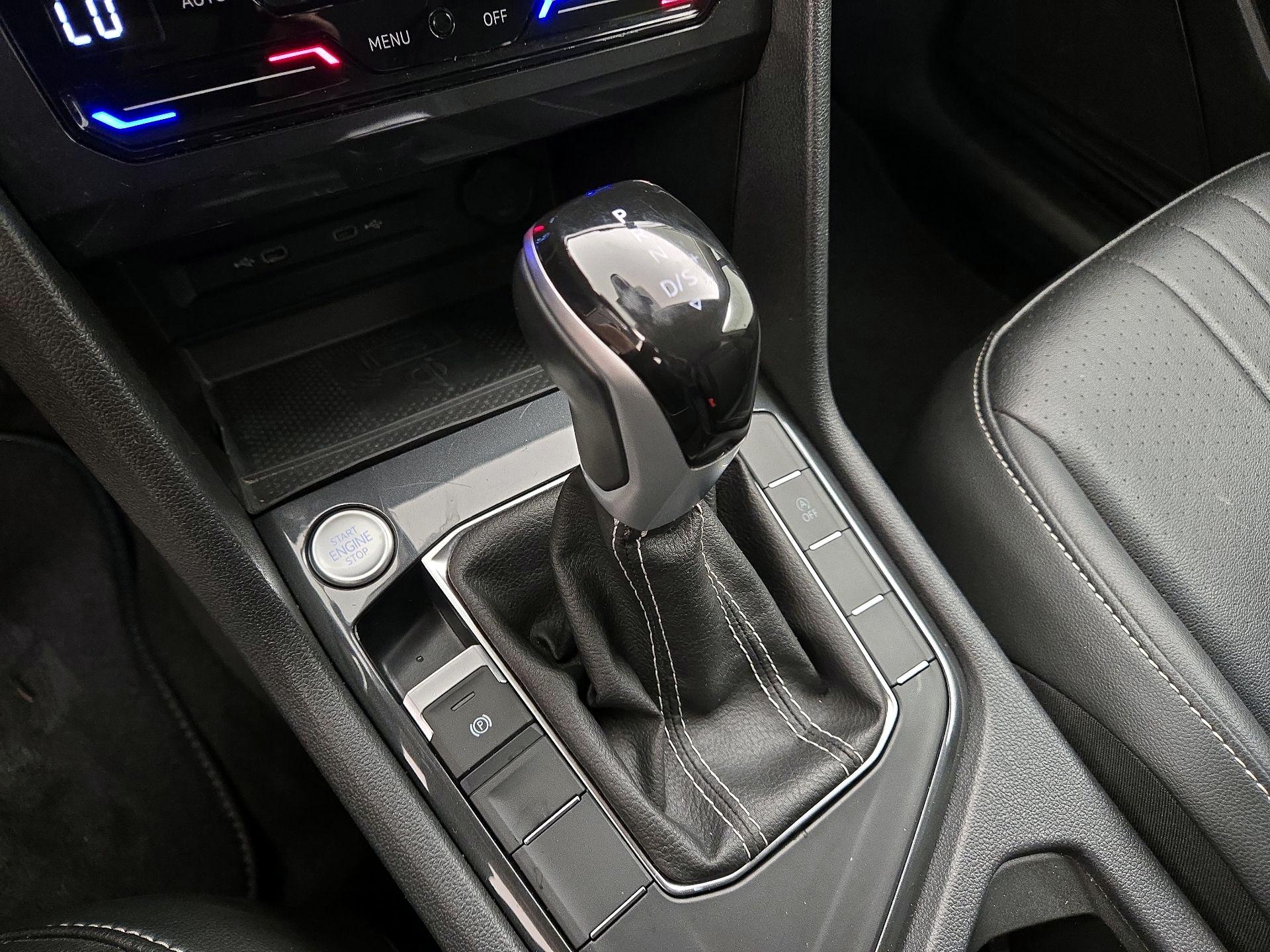 Thumbnail: 2024 Volkswagen Tiguan - 17