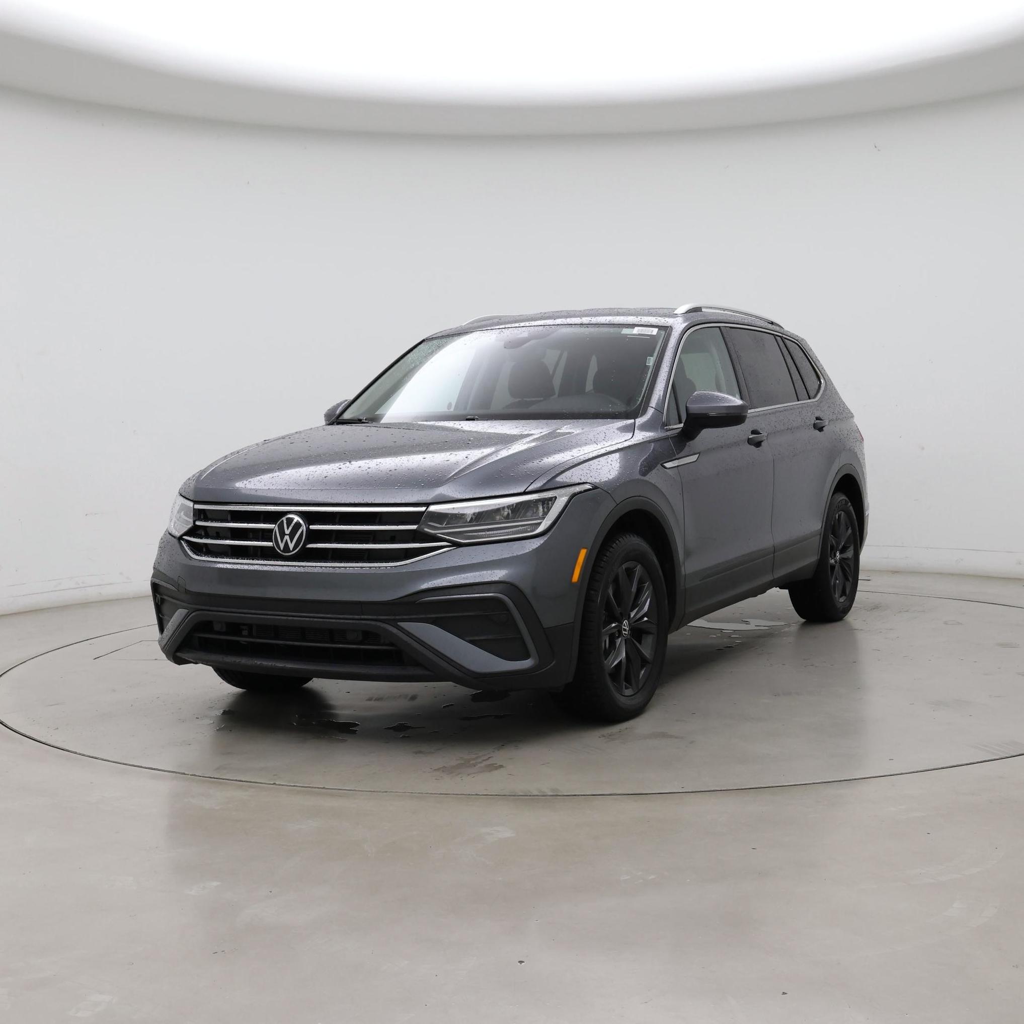 Thumbnail: 2024 Volkswagen Tiguan - 4
