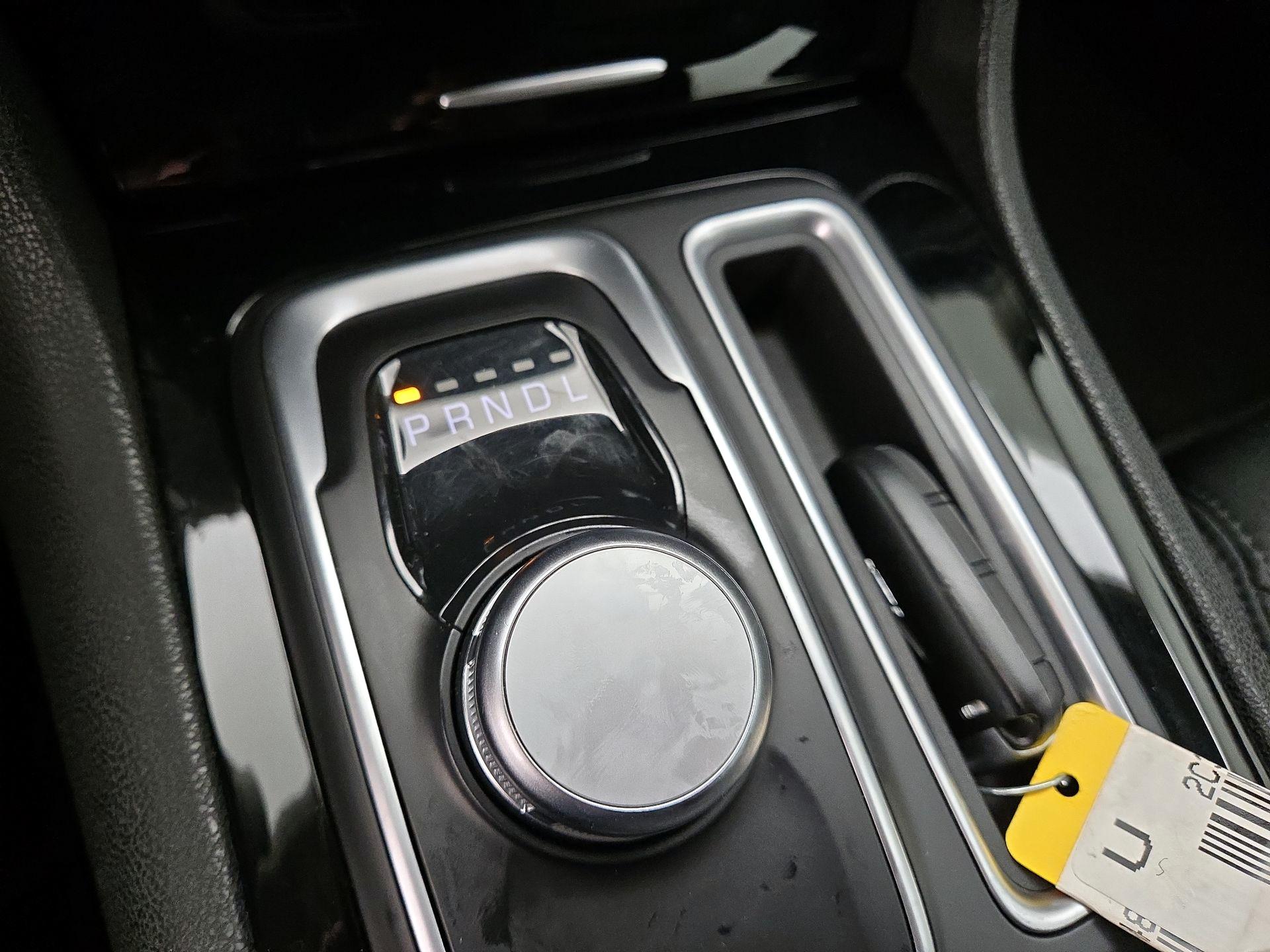 Thumbnail: 2023 Chrysler 300 - 17