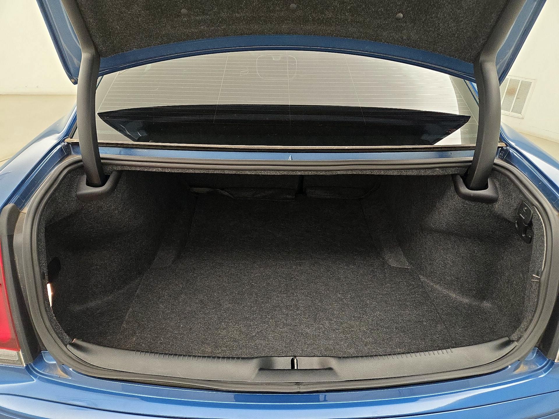 Thumbnail: 2023 Chrysler 300 - 20