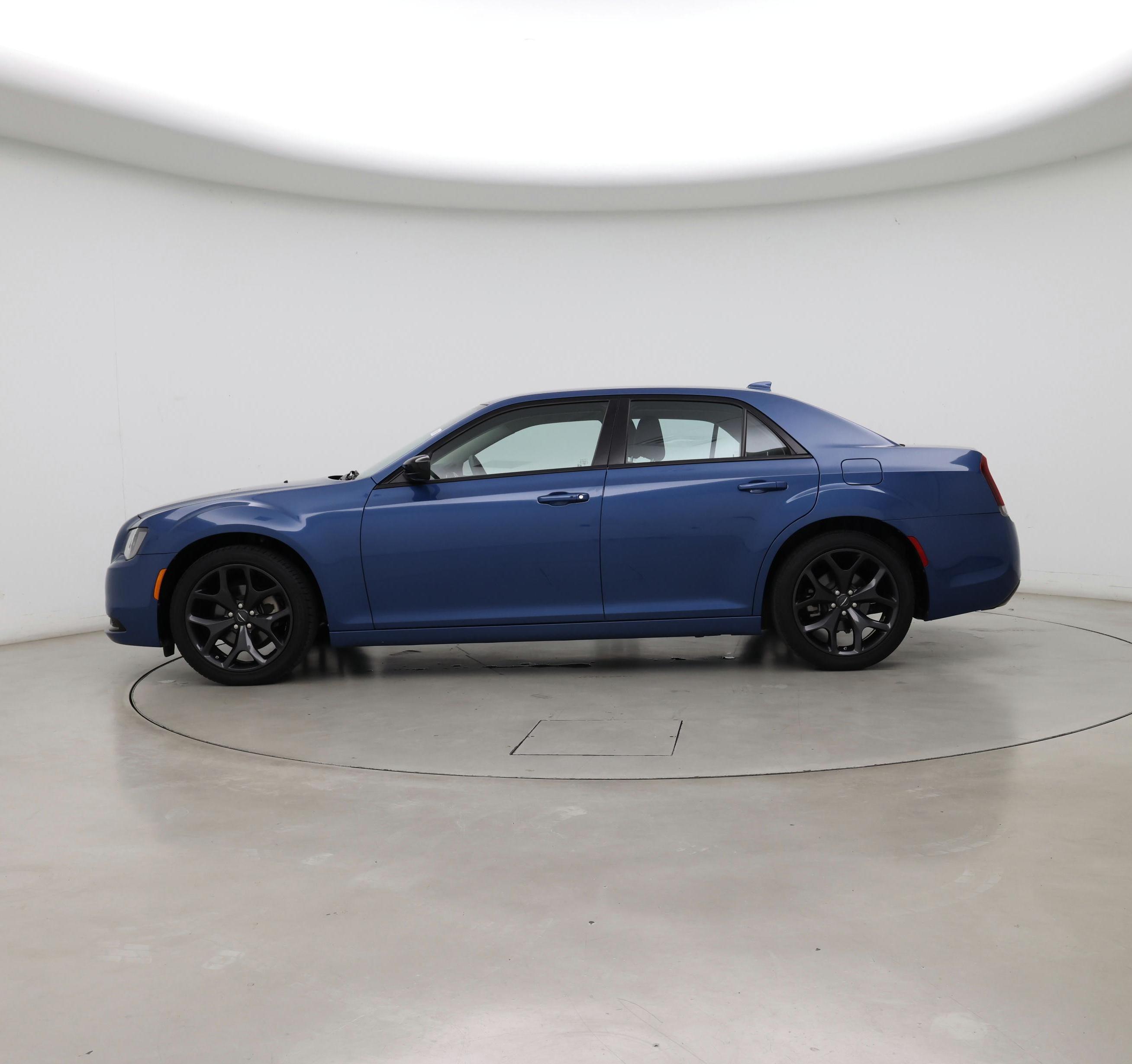 Thumbnail: 2023 Chrysler 300 - 3