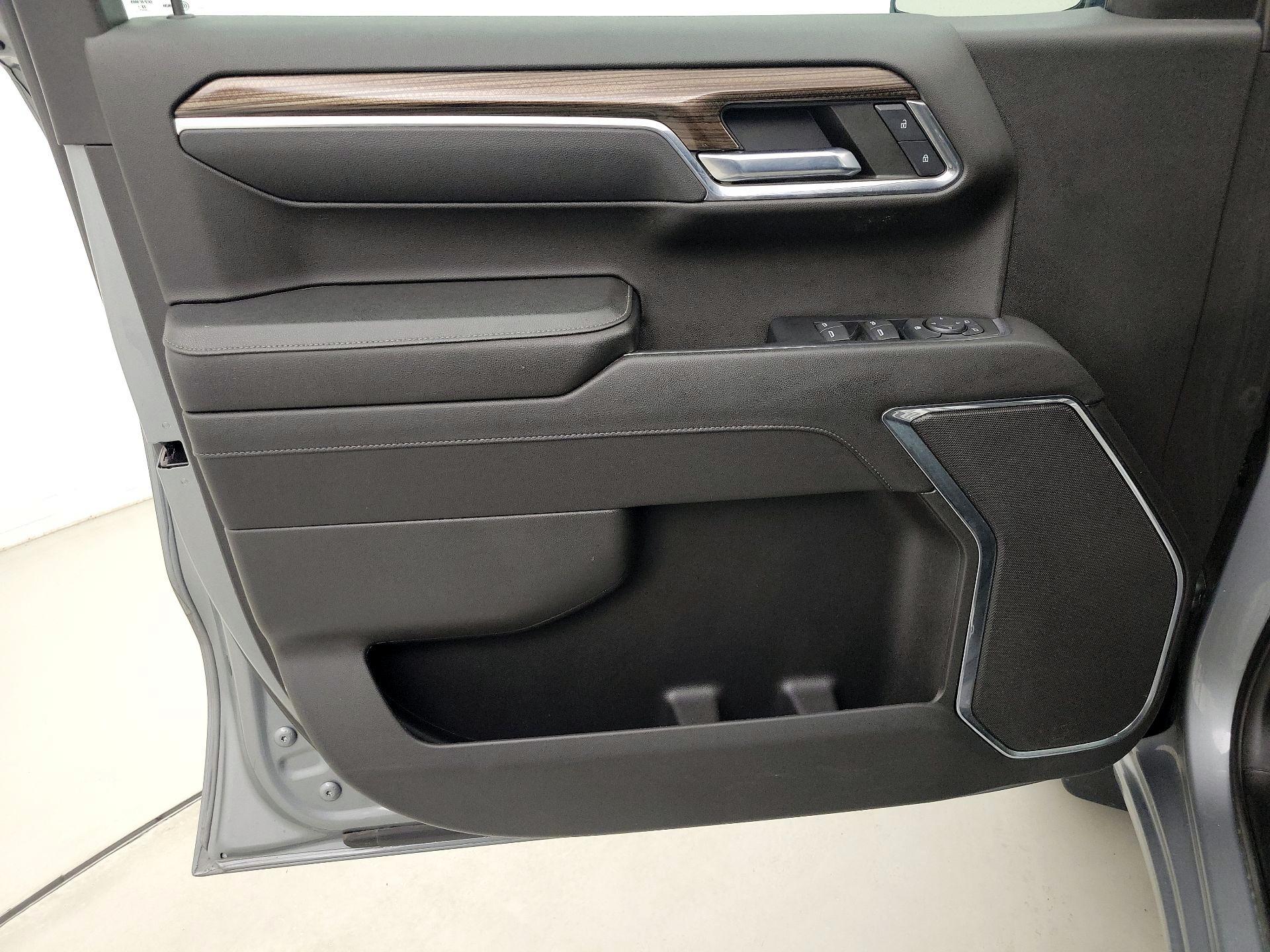 Thumbnail: 2023 Chevrolet Silverado 1500 - 12