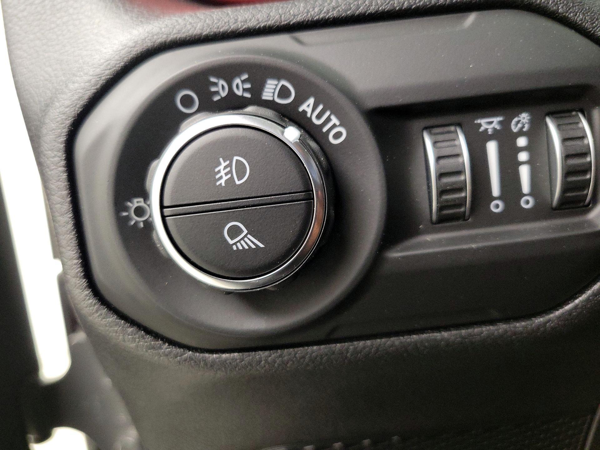 Thumbnail: 2021 Jeep Gladiator - 13