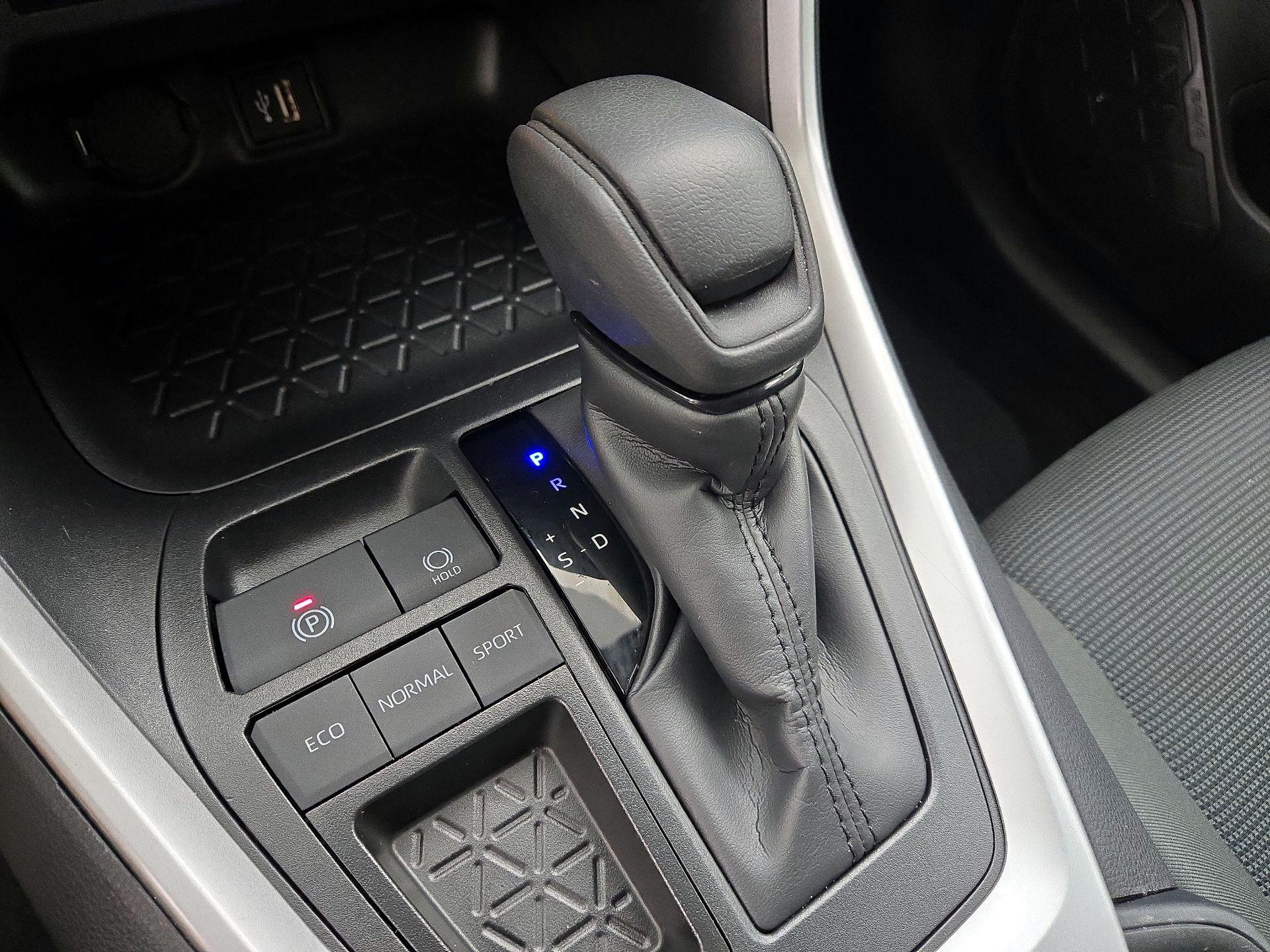 Thumbnail: 2025 Toyota RAV4 - 17