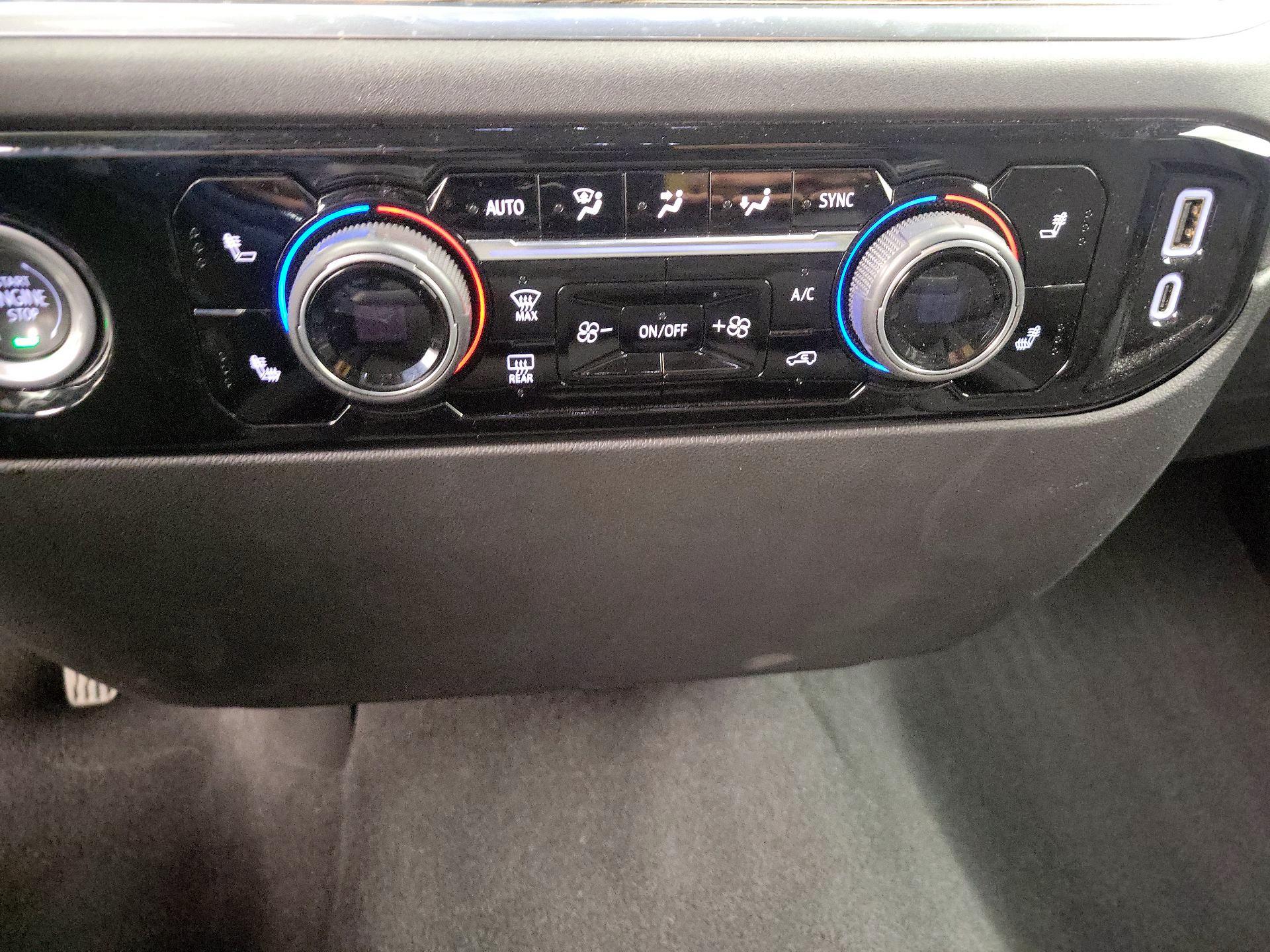 Thumbnail: 2023 Chevrolet Silverado 1500 - 17