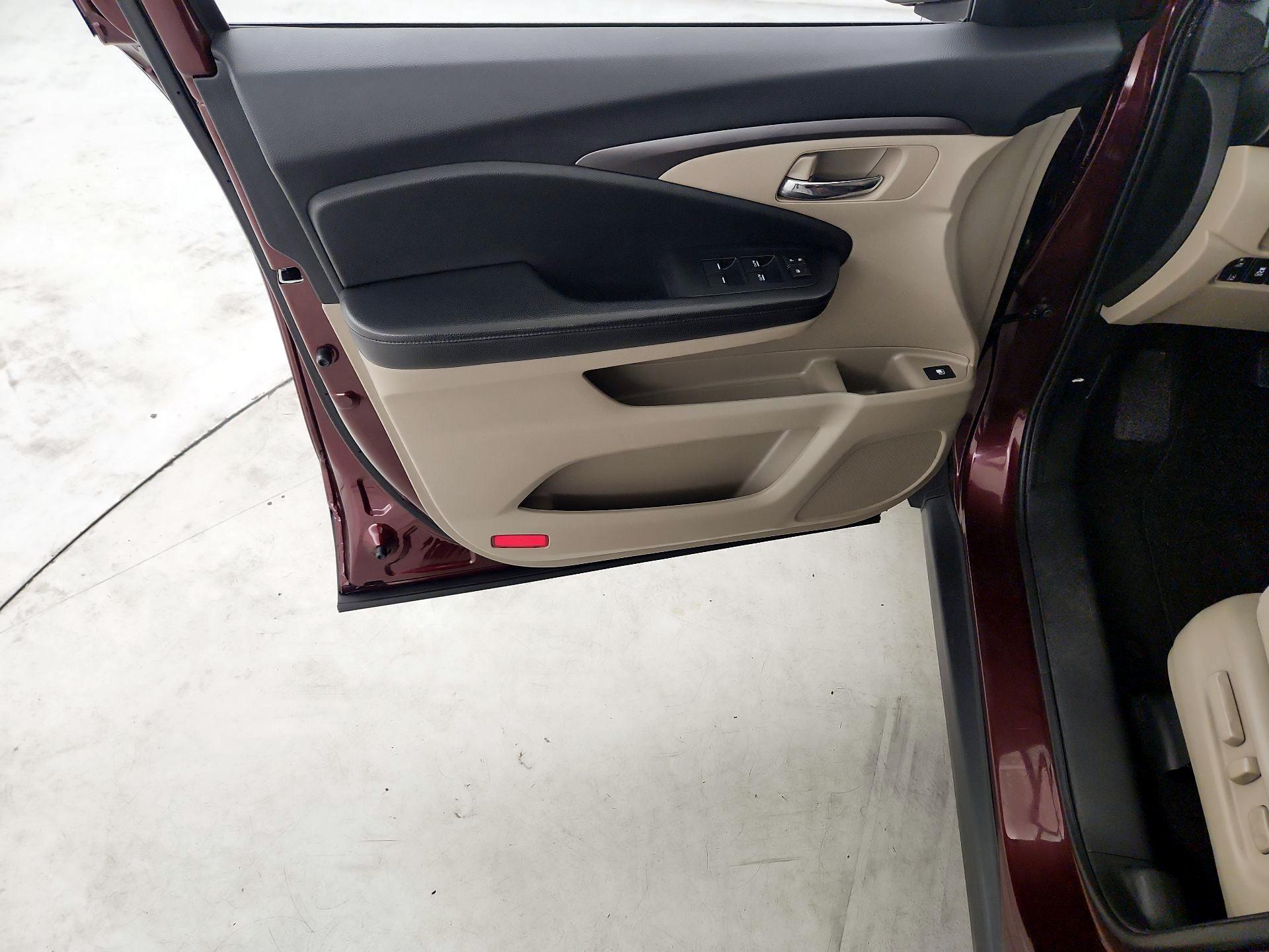 Thumbnail: 2021 Honda Pilot - 12