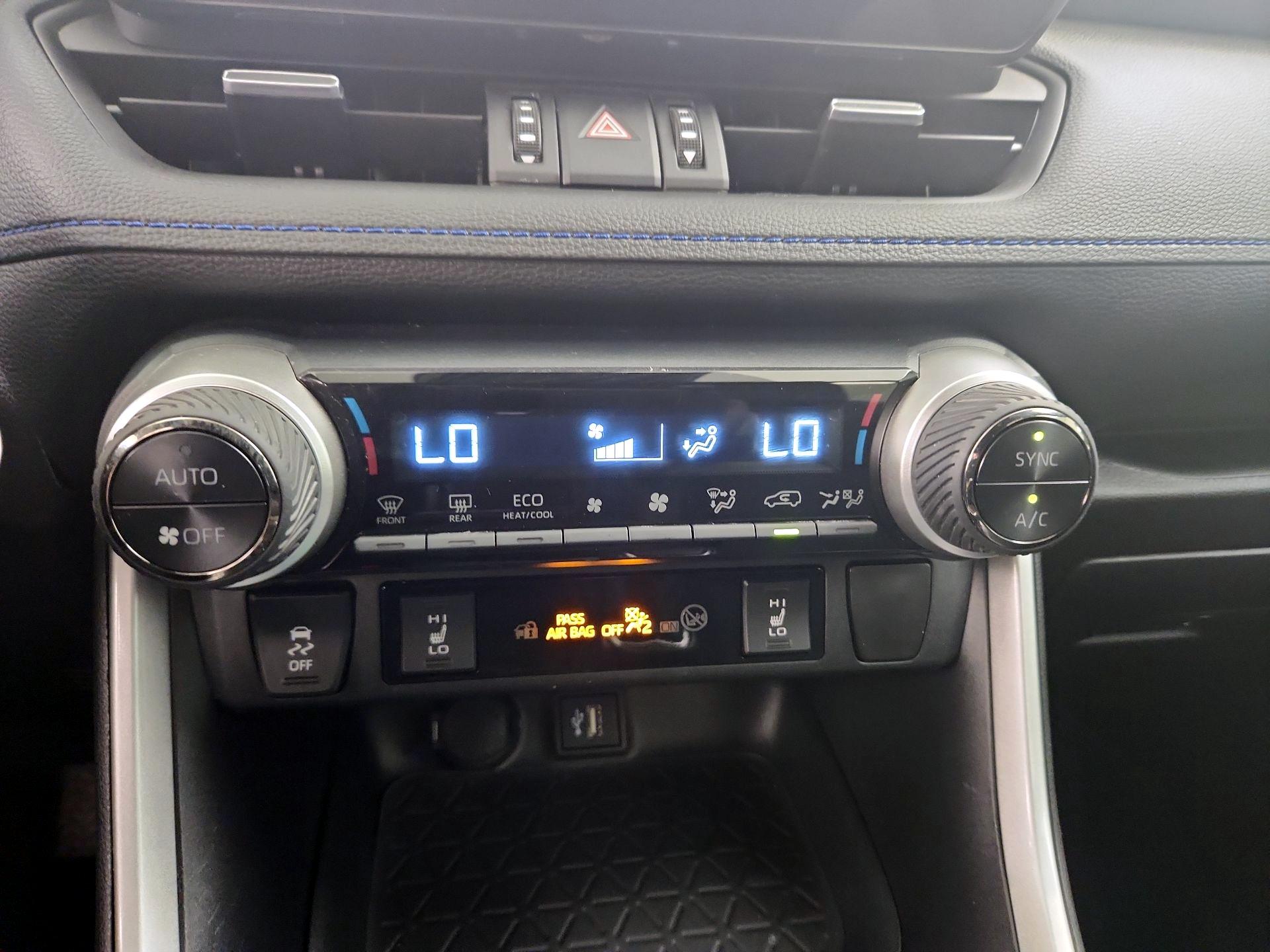 Thumbnail: 2024 Toyota RAV4 - 16