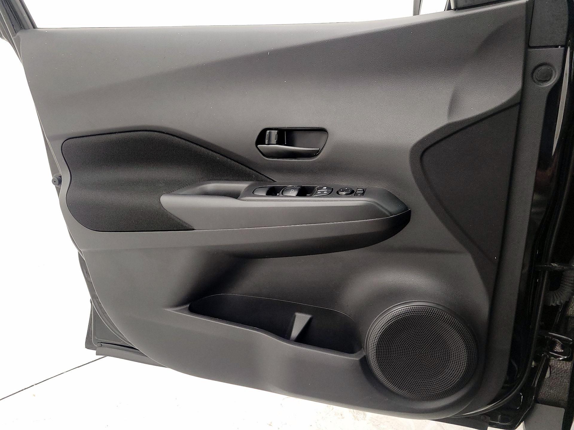 Thumbnail: 2022 Nissan Kicks - 12