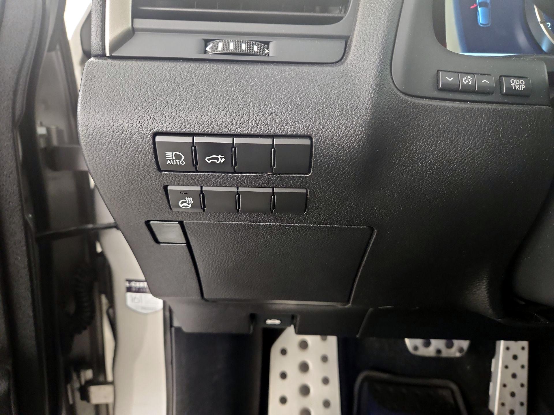 Thumbnail: 2017 Lexus RX - 13