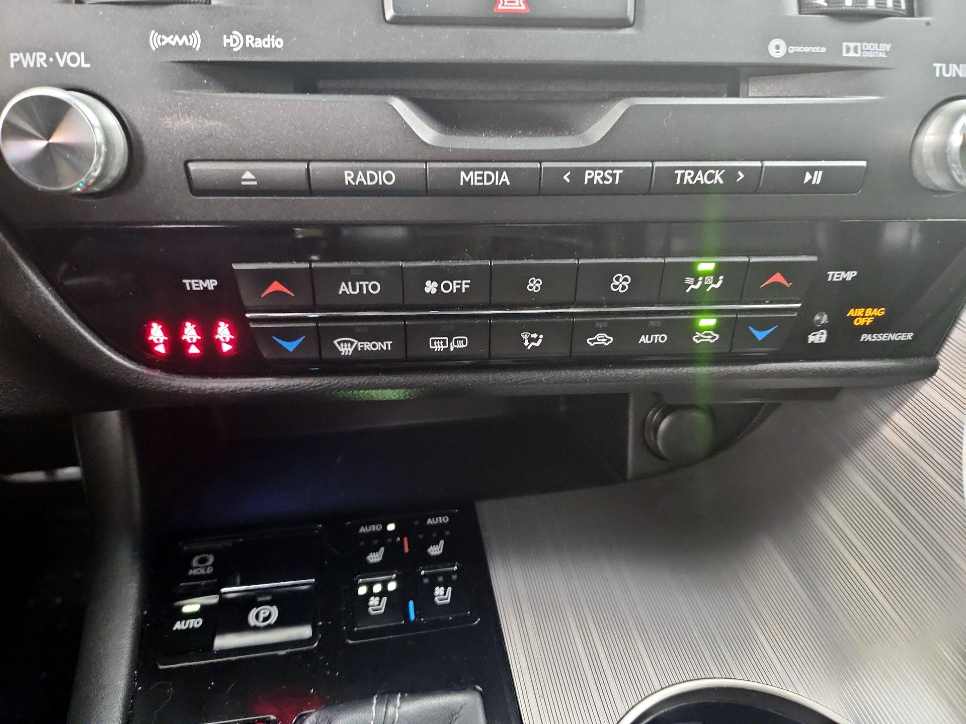 Thumbnail: 2017 Lexus RX - 17