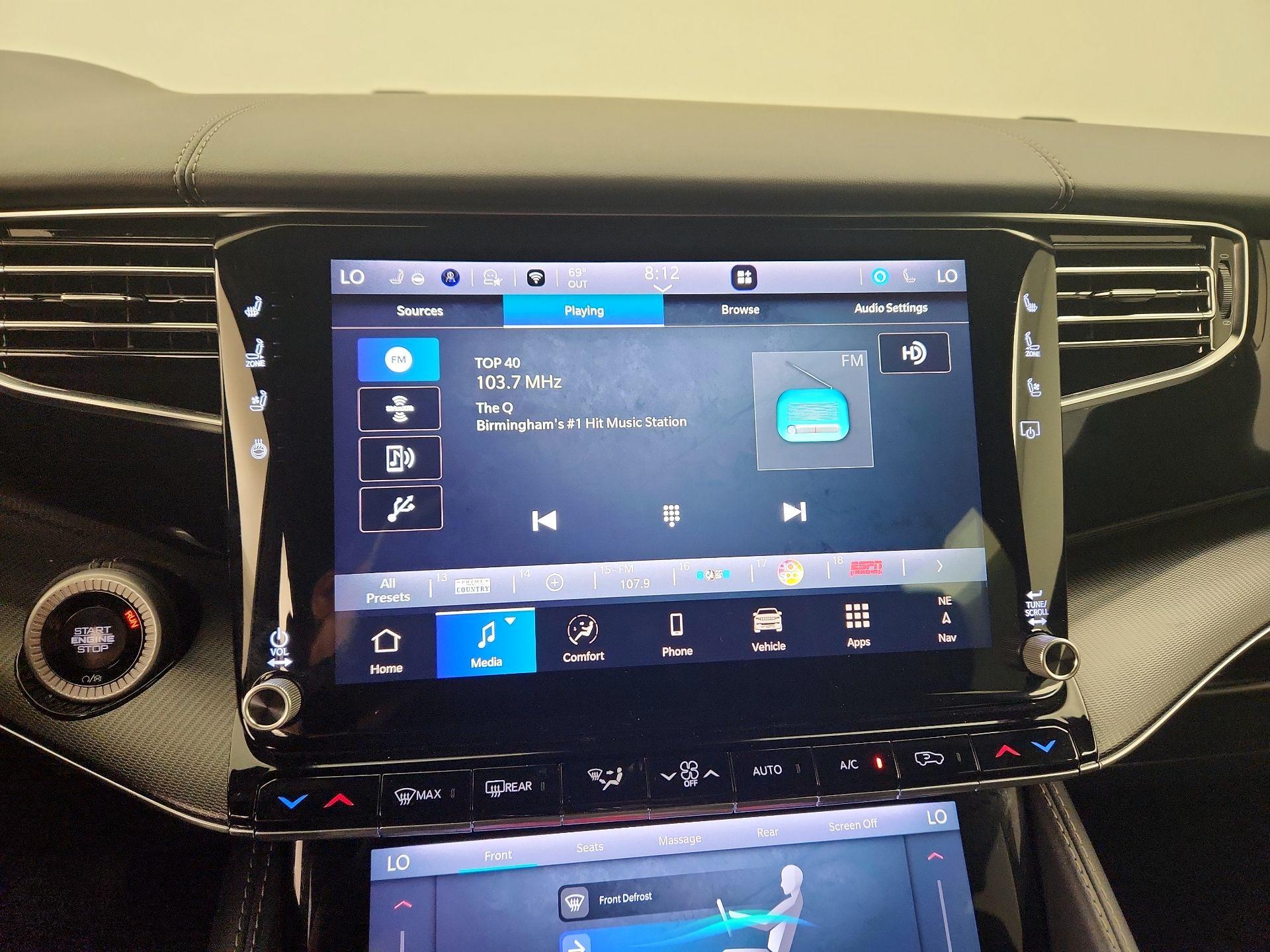 Thumbnail: 2024 Jeep Grand Wagoneer L - 16