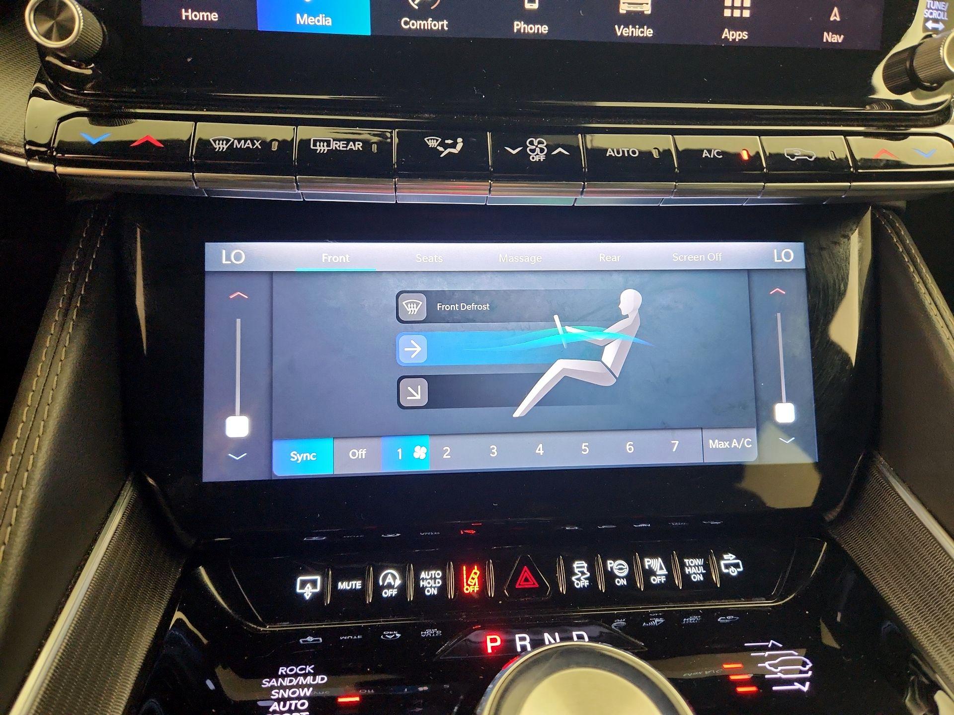 Thumbnail: 2024 Jeep Grand Wagoneer L - 17