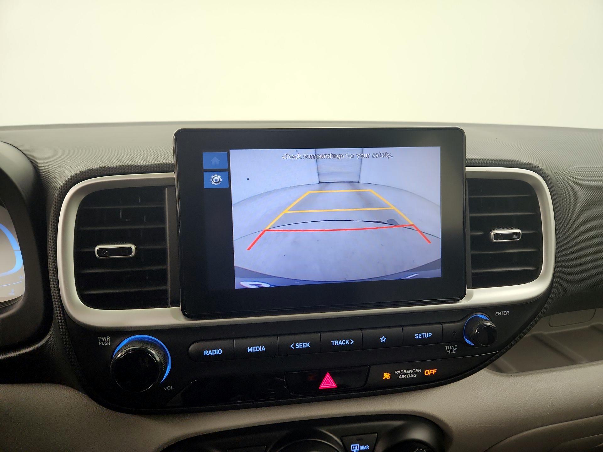 Thumbnail: 2023 Hyundai Venue - 14