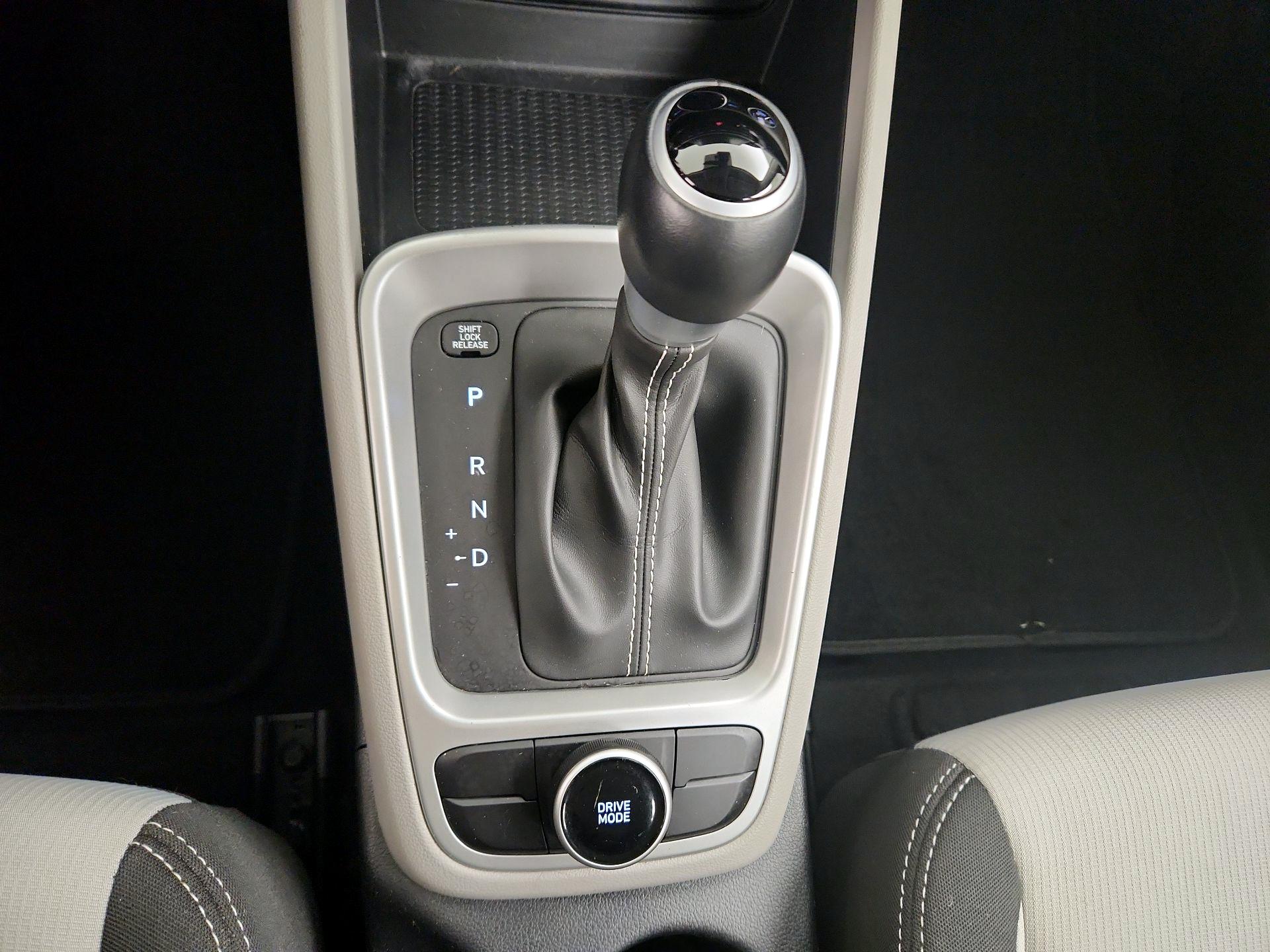 Thumbnail: 2023 Hyundai Venue - 17