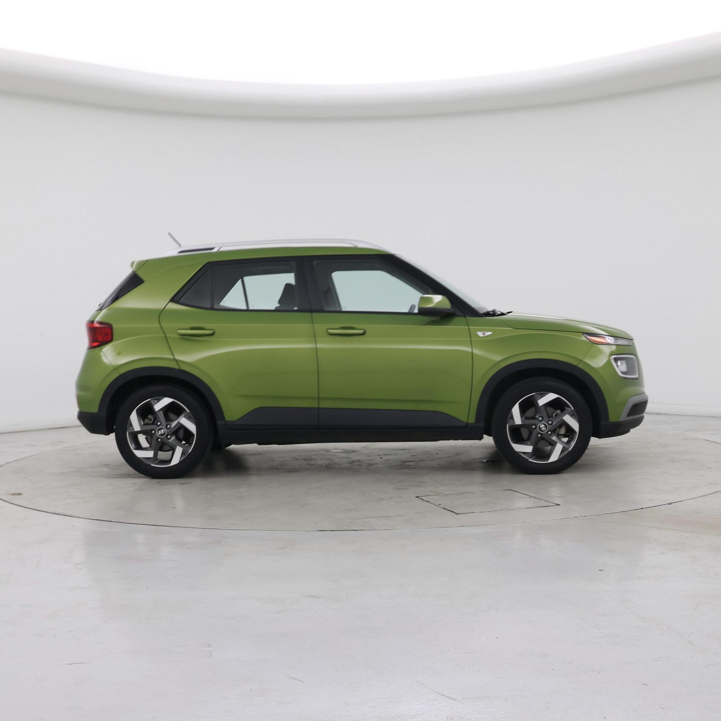 Thumbnail: 2023 Hyundai Venue - 7