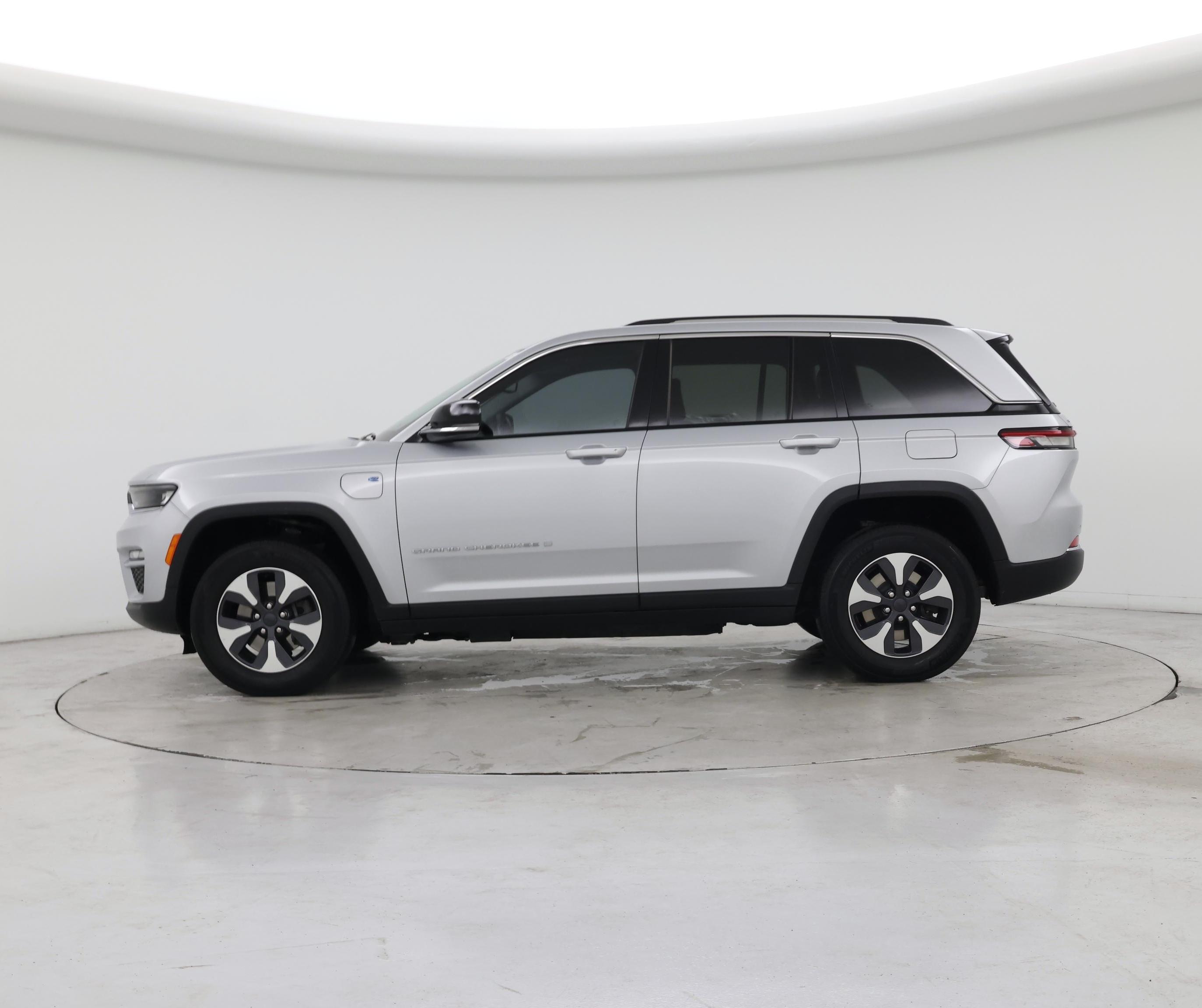 Thumbnail: 2022 Jeep Grand Cherokee - 3