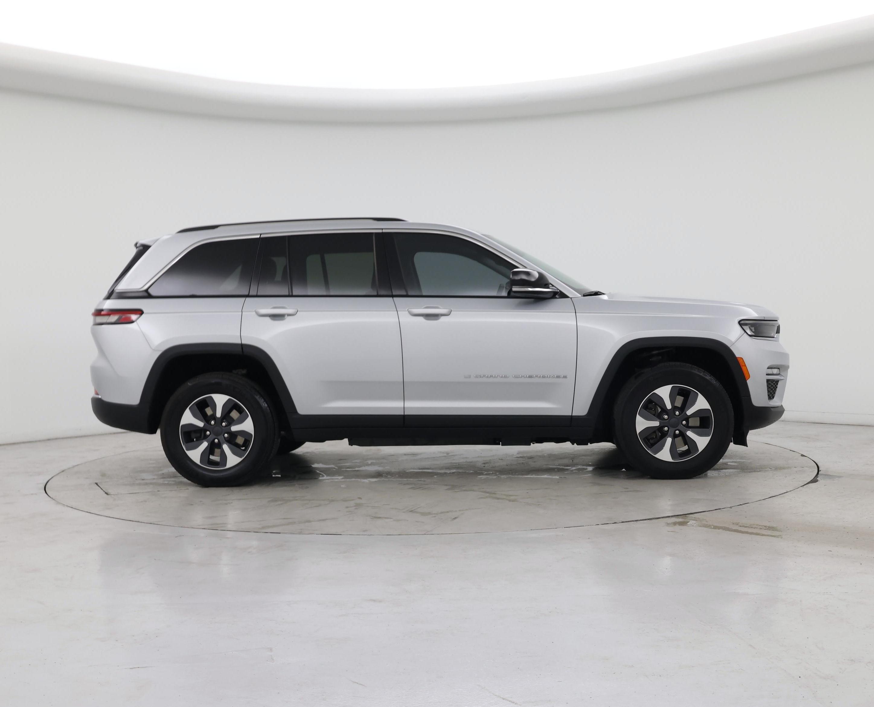 Thumbnail: 2022 Jeep Grand Cherokee - 7