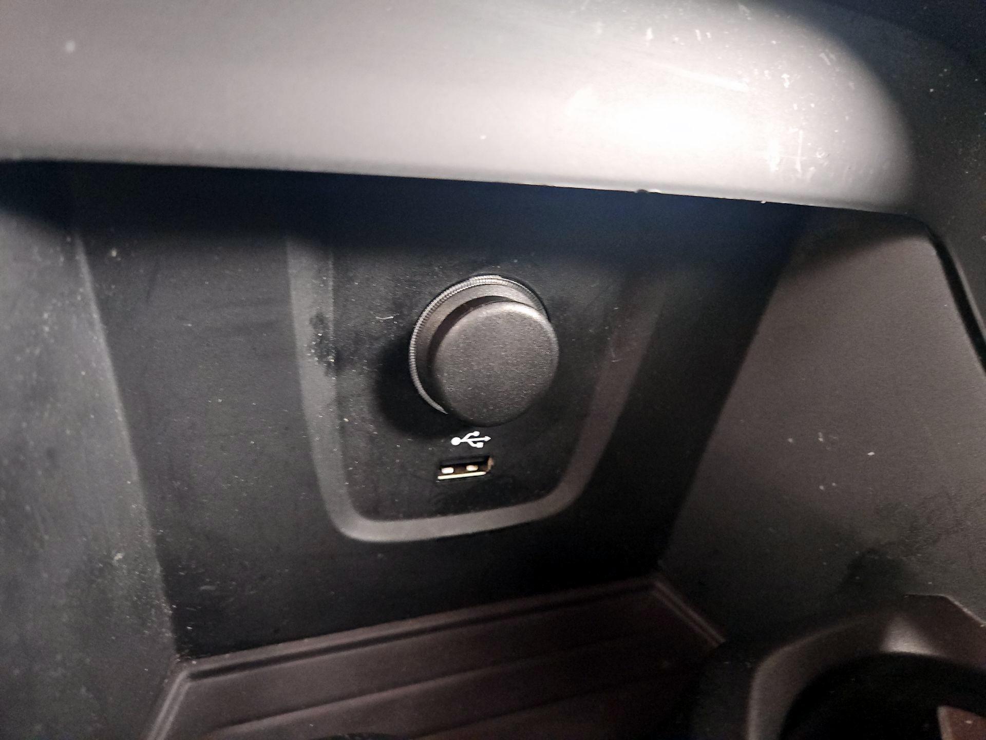 Thumbnail: 2019 BMW X1 - 18