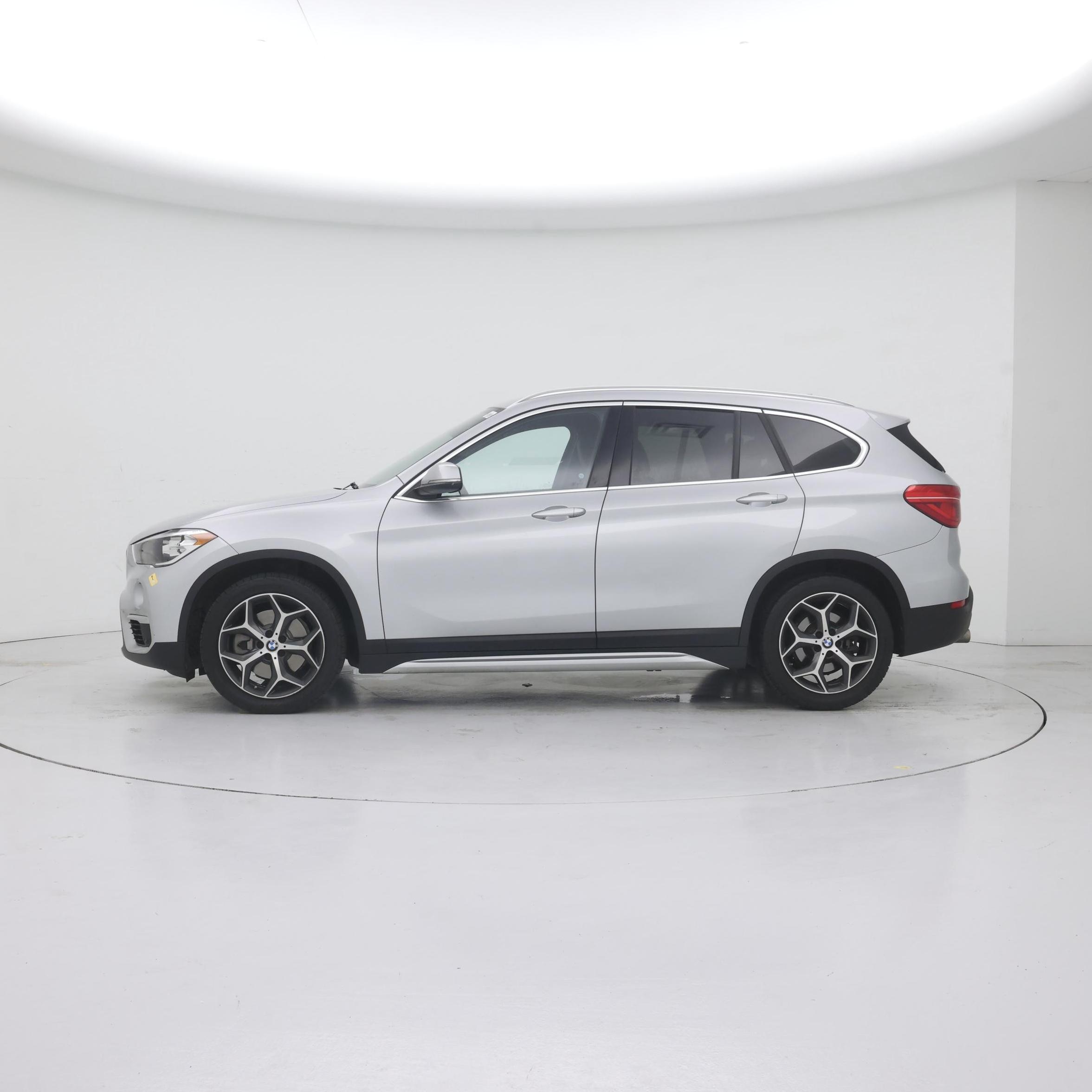 Thumbnail: 2019 BMW X1 - 3