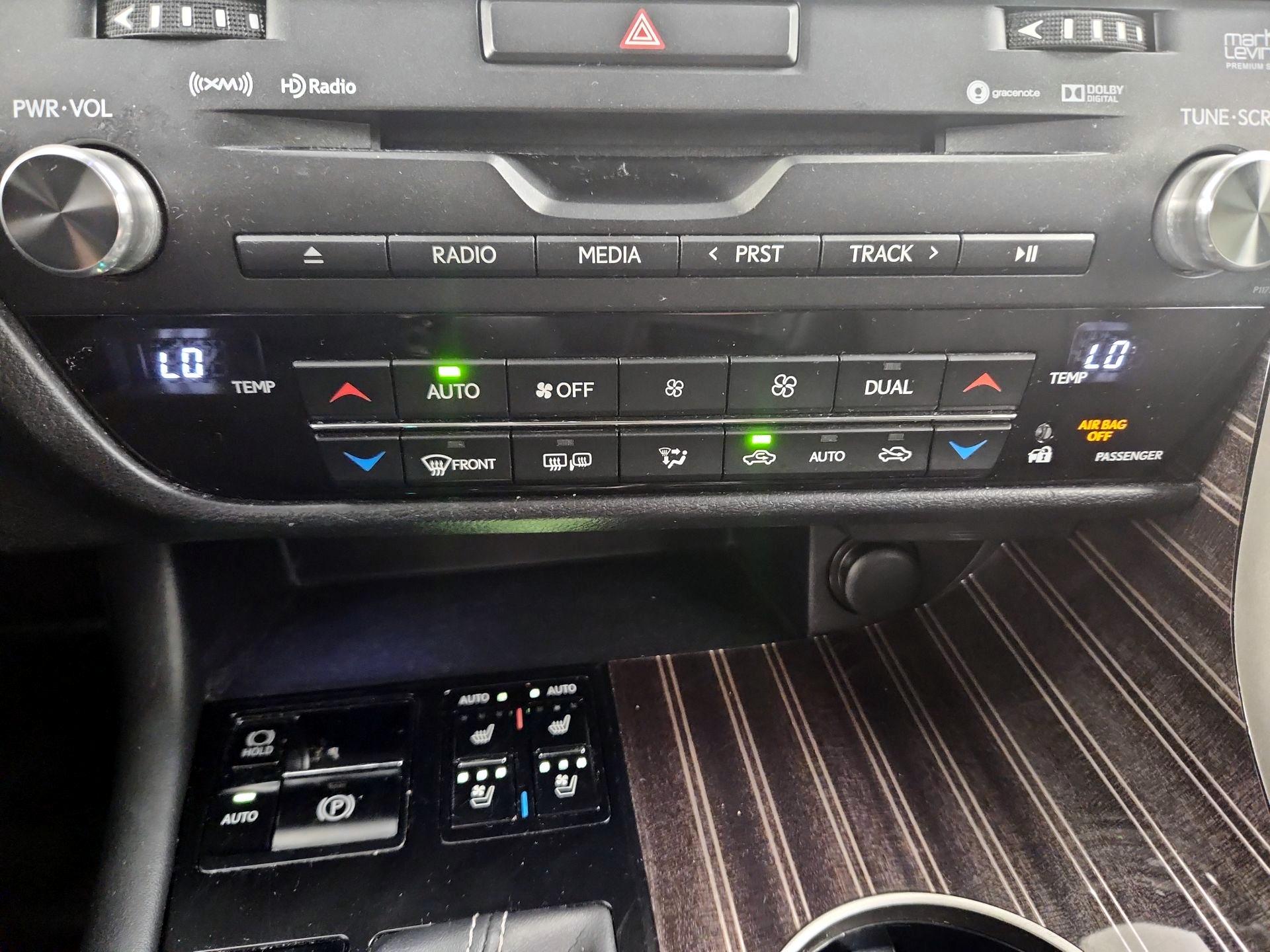 Thumbnail: 2019 Lexus RX - 17