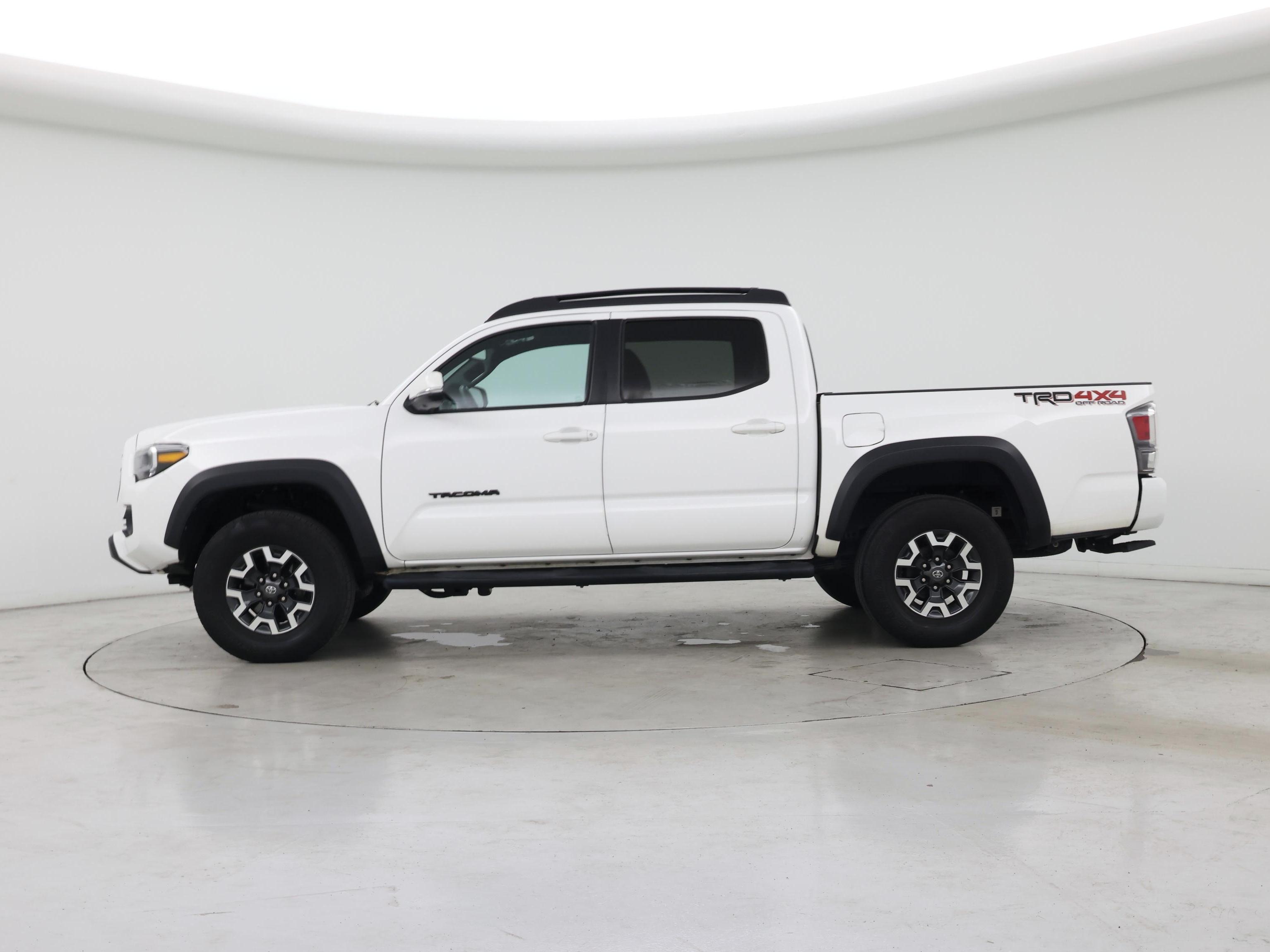 Thumbnail: 2021 Toyota Tacoma - 3