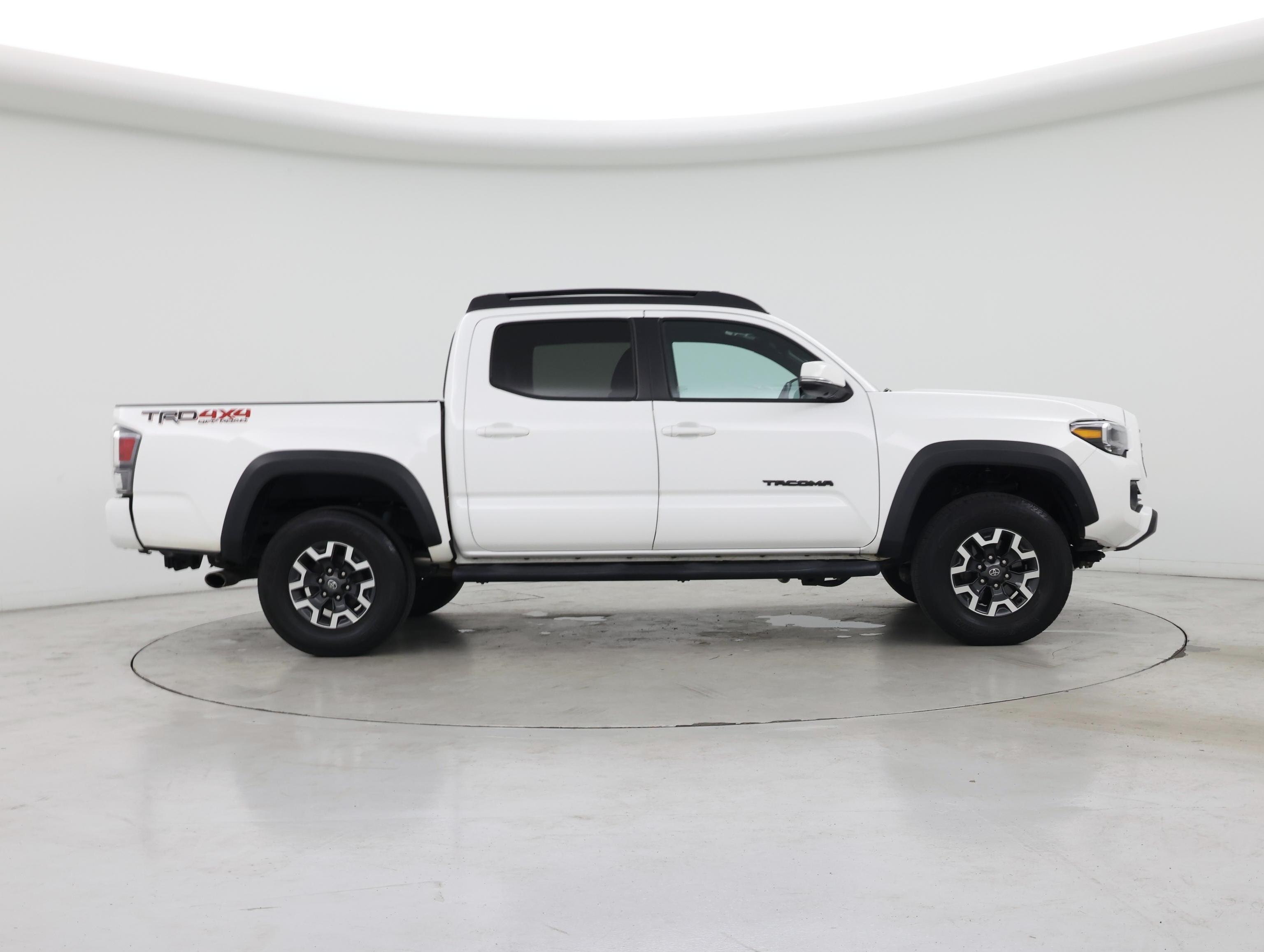 Thumbnail: 2021 Toyota Tacoma - 7