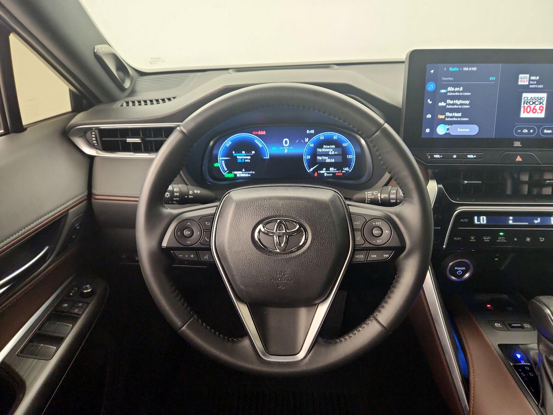 Thumbnail: 2023 Toyota Venza - 10