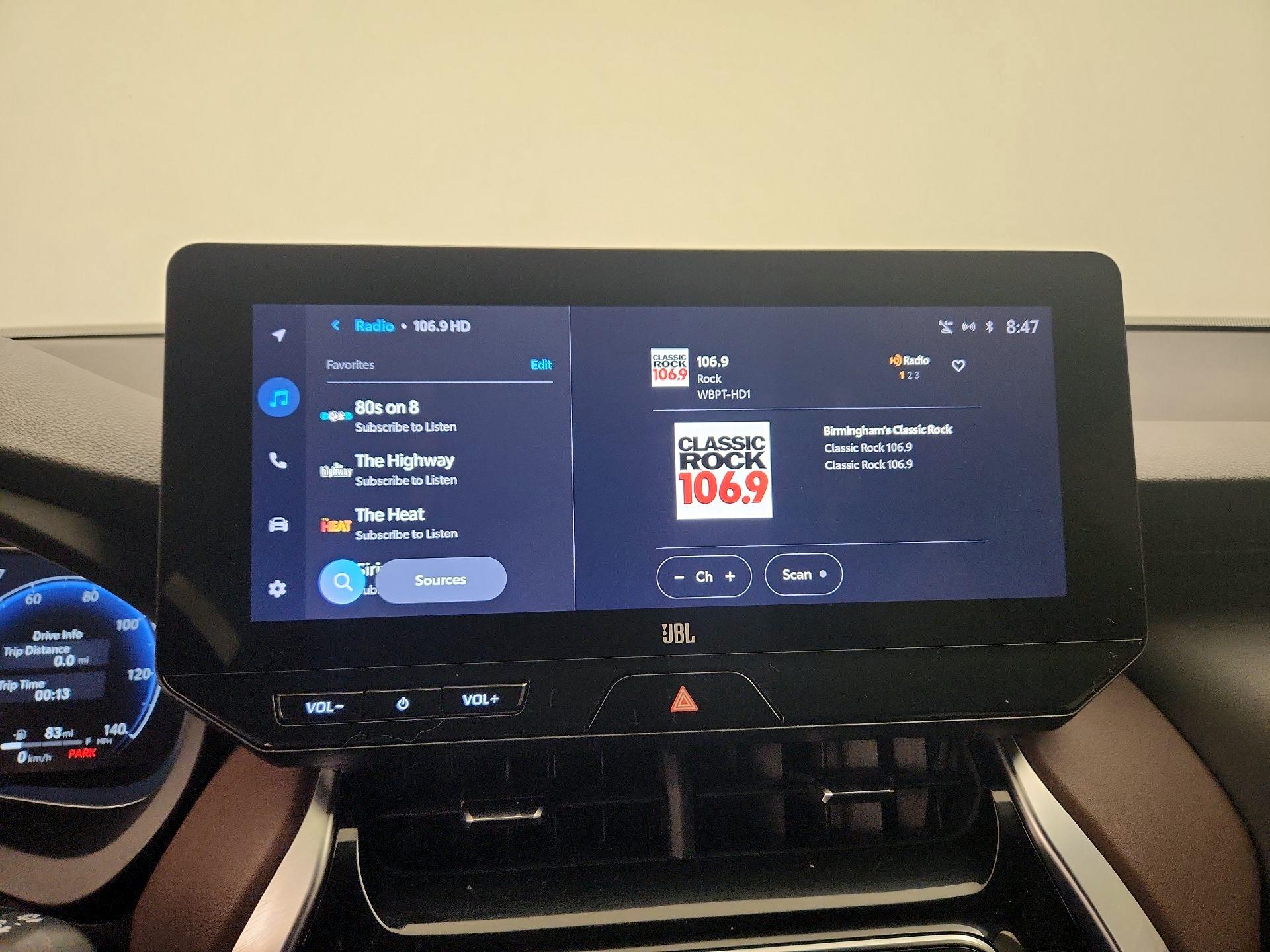 Thumbnail: 2023 Toyota Venza - 15