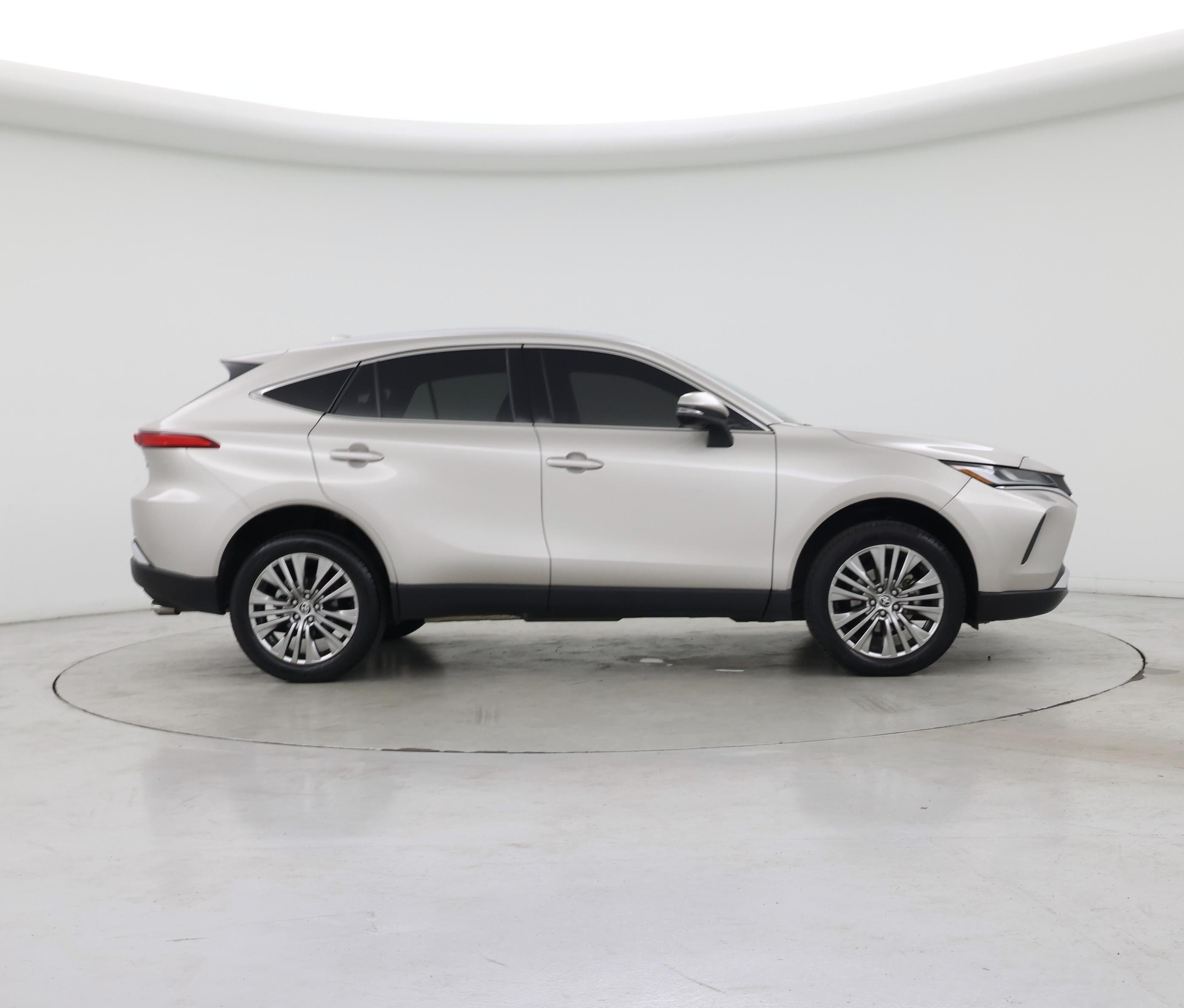 Thumbnail: 2023 Toyota Venza - 7