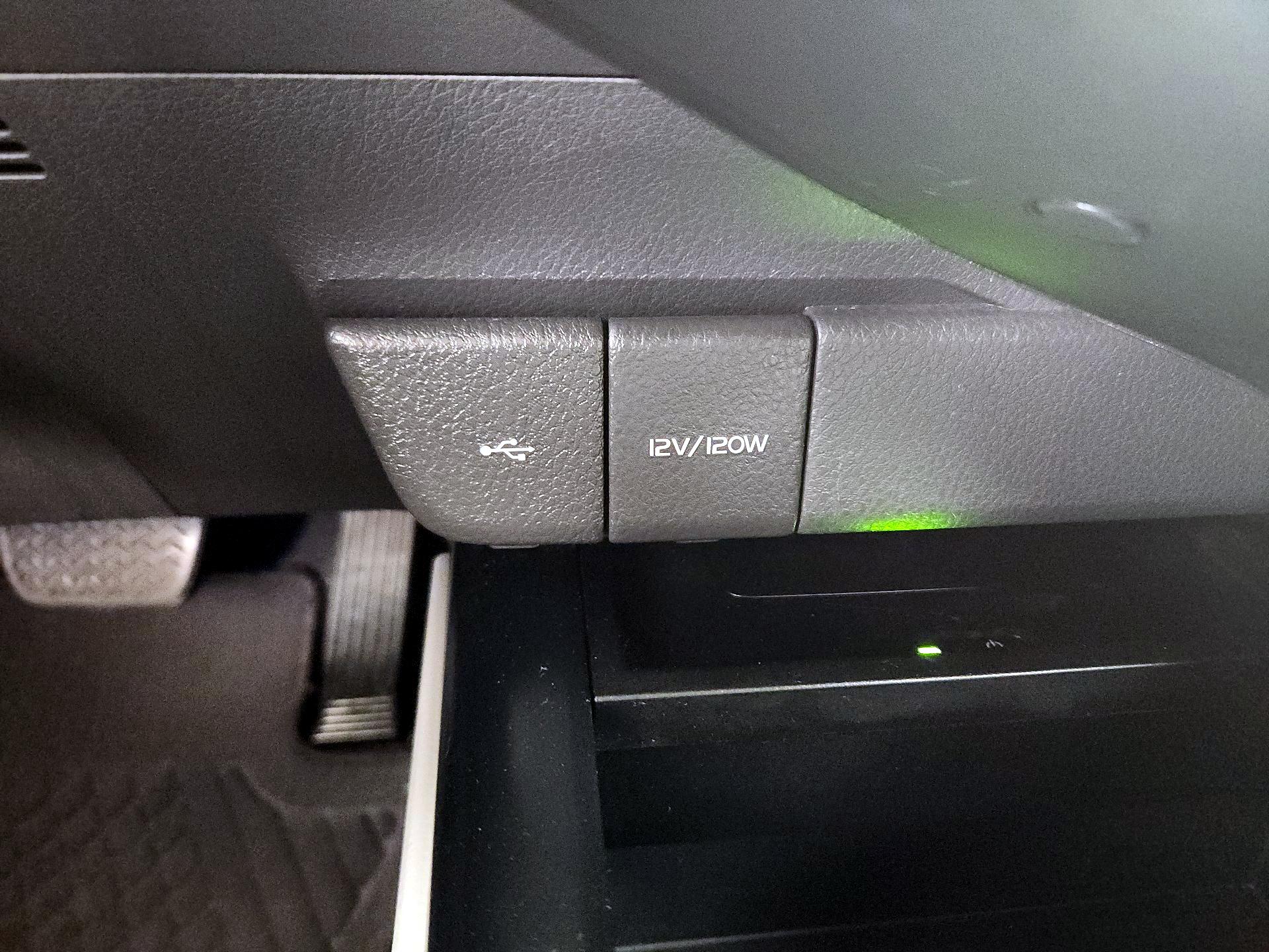 Thumbnail: 2020 Toyota Camry - 19