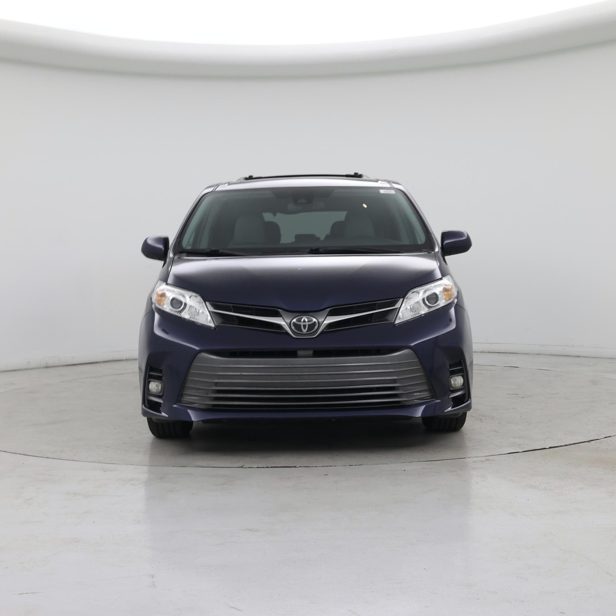 Thumbnail: 2019 Toyota Sienna - 5