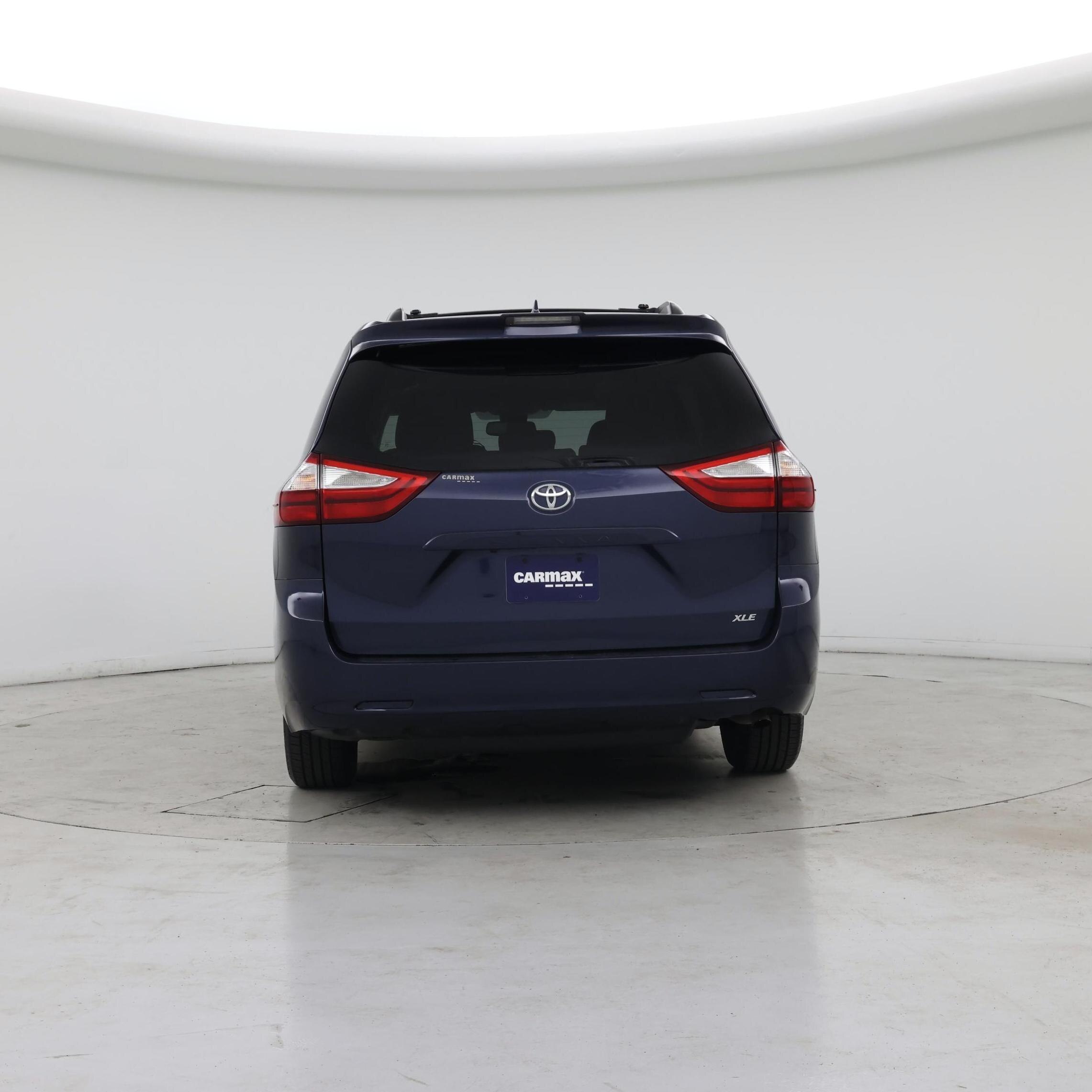 Thumbnail: 2019 Toyota Sienna - 6