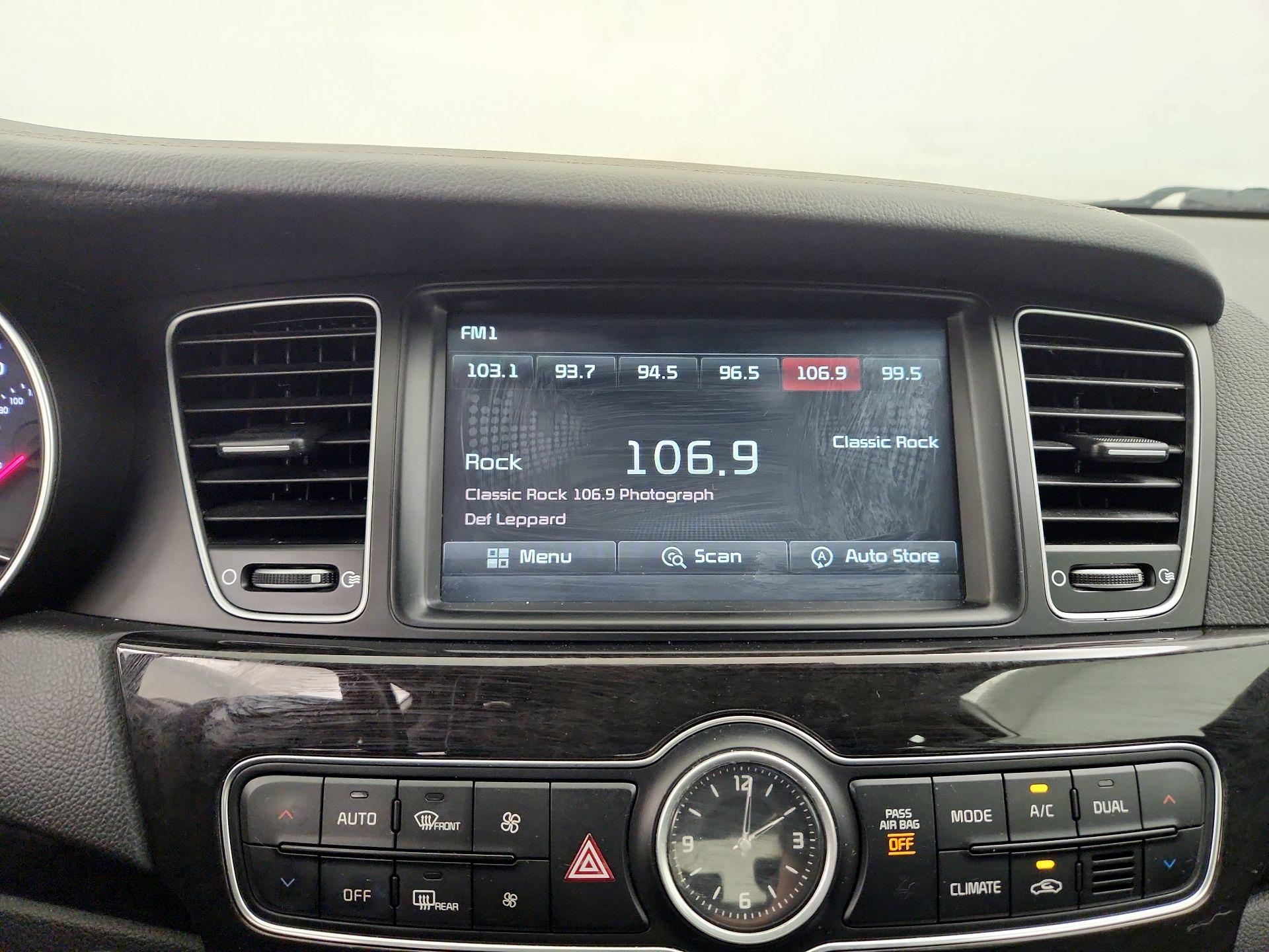 Thumbnail: 2014 Kia Cadenza - 16