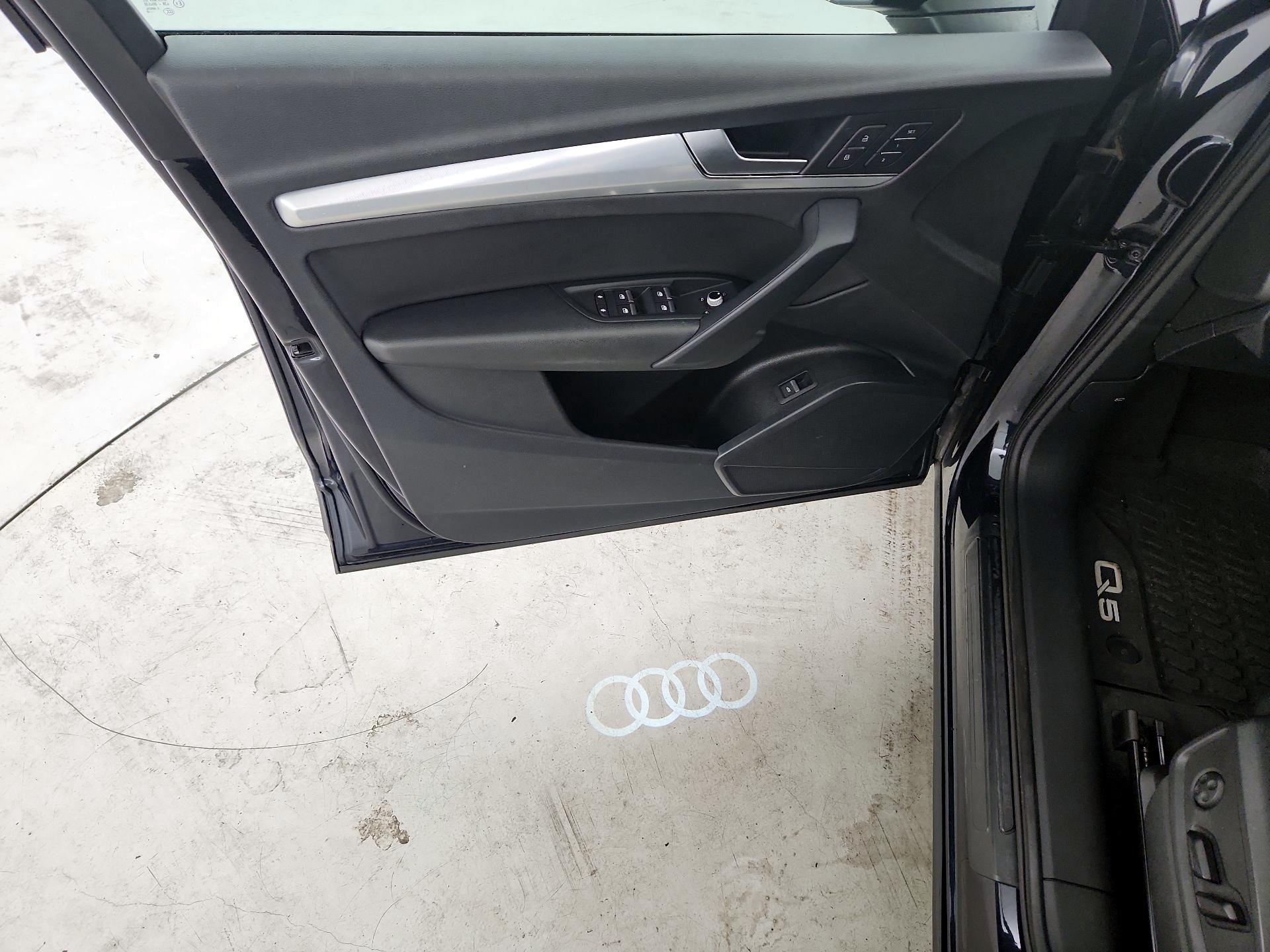 Thumbnail: 2020 Audi Q5 - 12