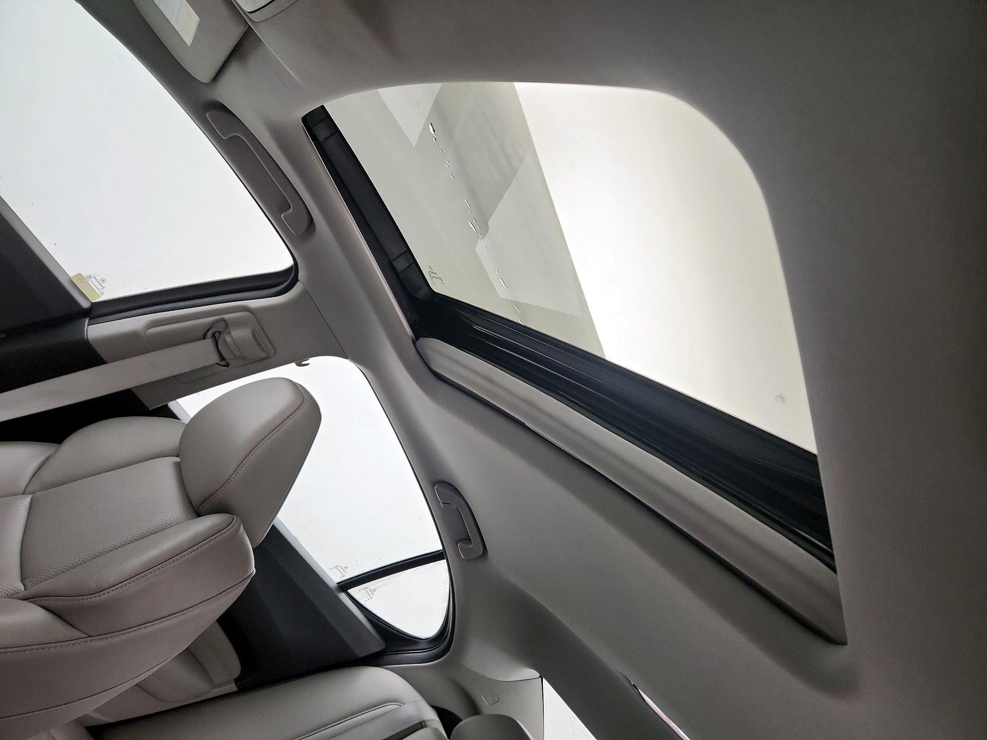 Thumbnail: 2015 Acura TLX - 20