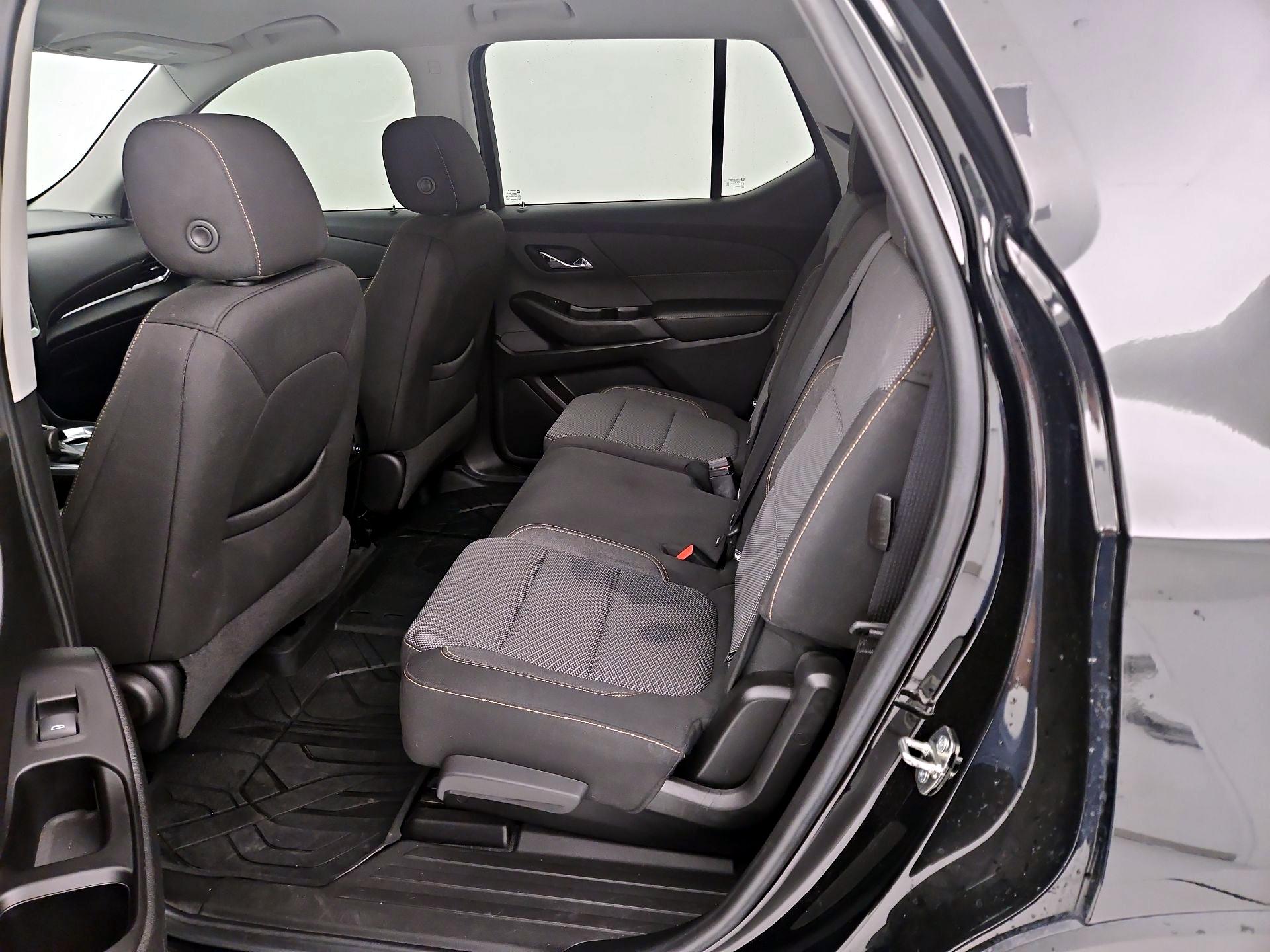 Thumbnail: 2020 Chevrolet Traverse - 19