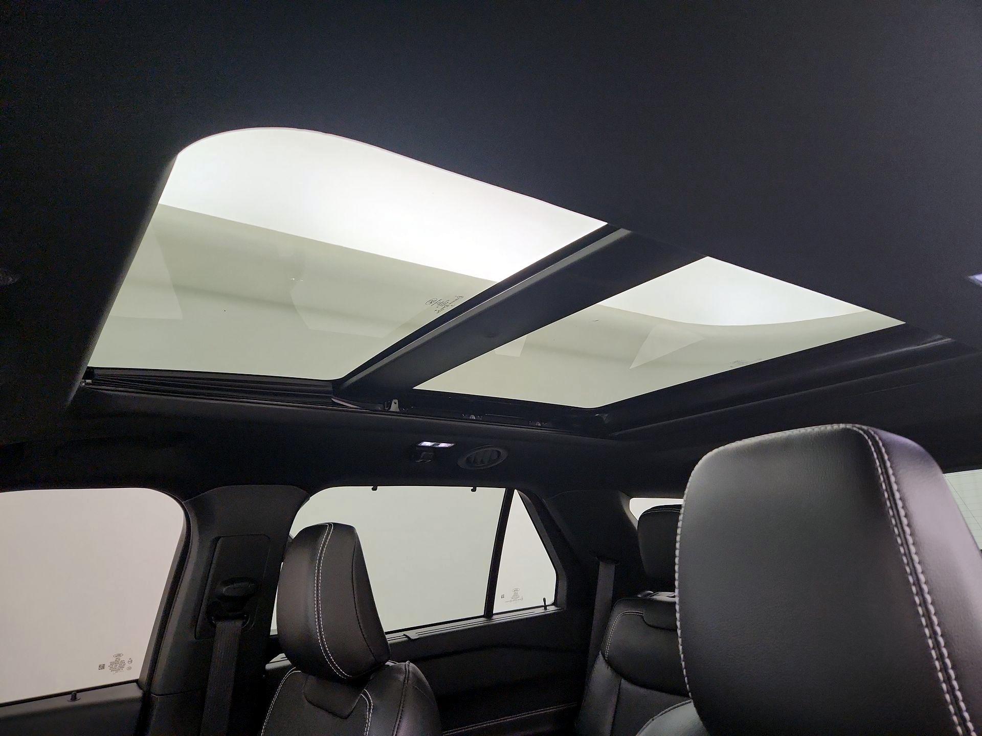 Thumbnail: 2023 Ford Explorer - 20