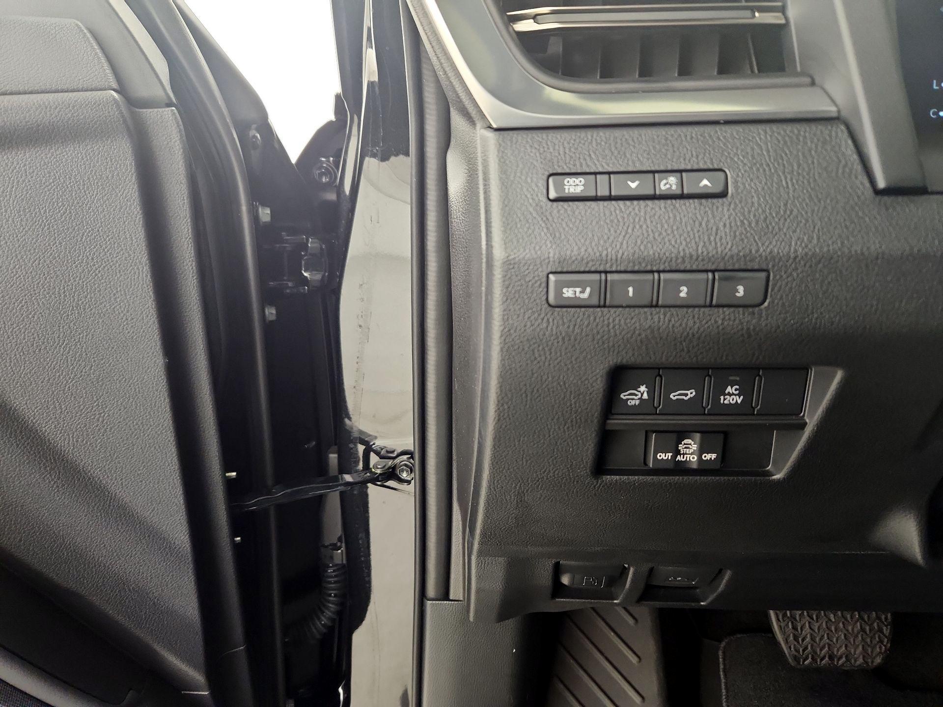 Thumbnail: 2024 Lexus GX - 13