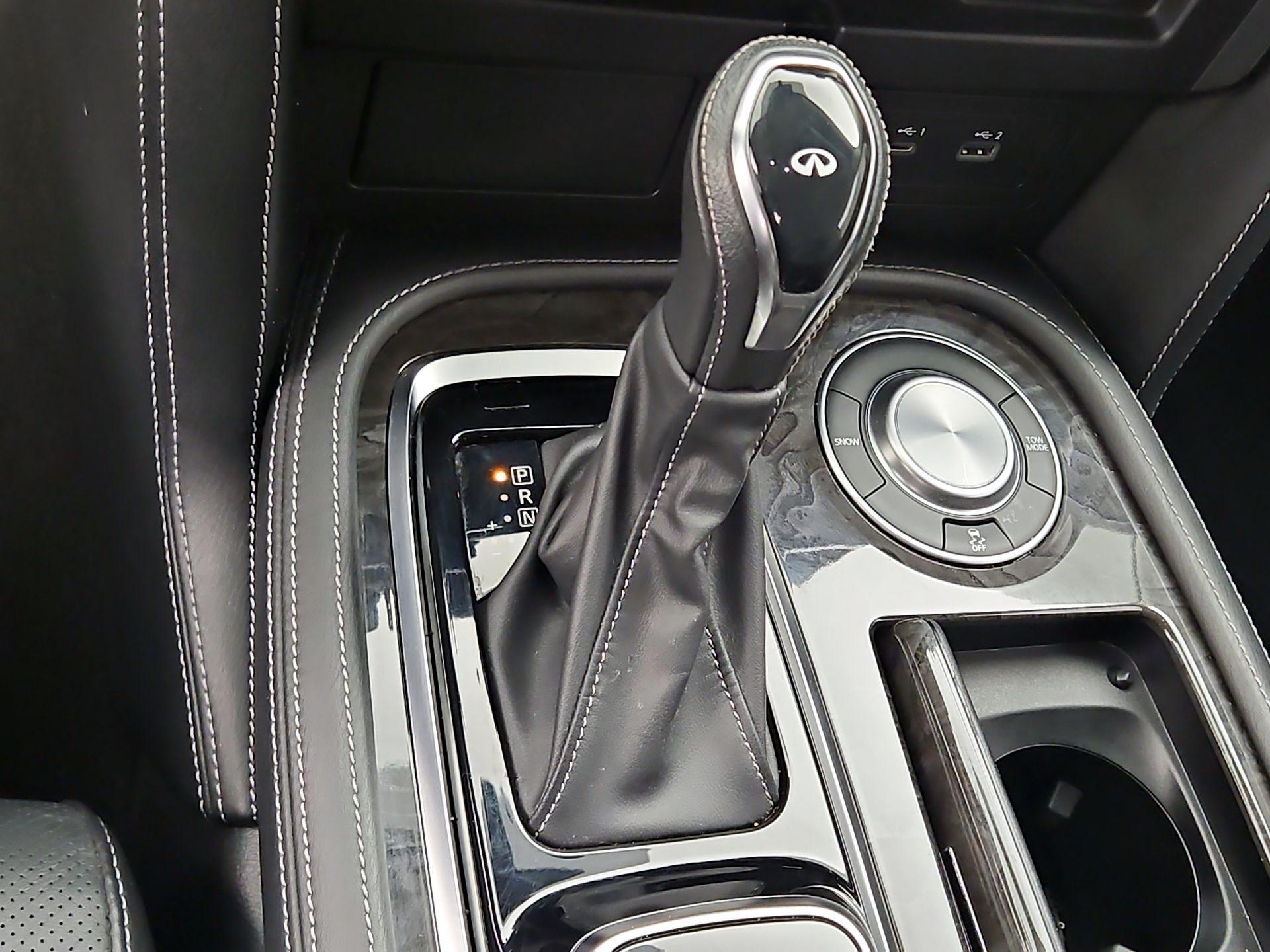 Thumbnail: 2022 INFINITI QX80 - 17