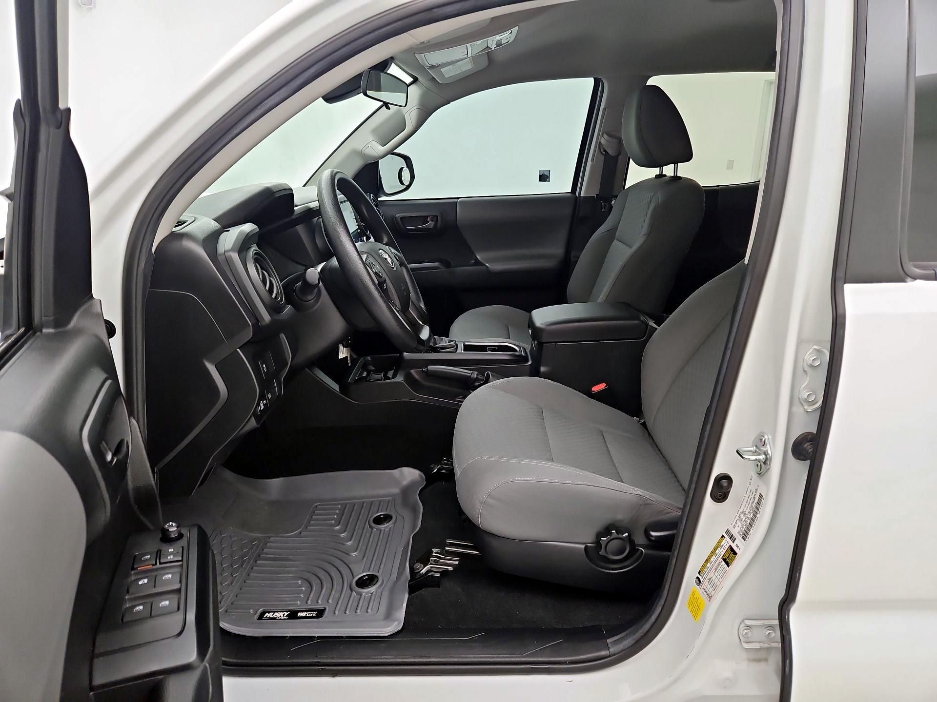 Thumbnail: 2022 Toyota Tacoma - 11